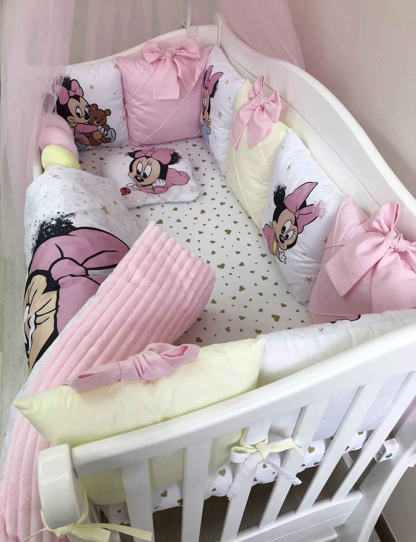 Georgeous crib set “Girl pink” - Baby Bedding Worlds