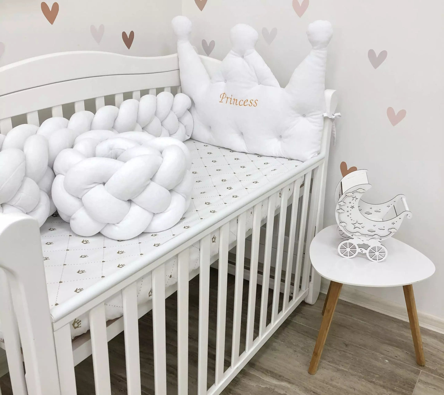 White baby bedding set - Crib bumper “Crown and braided” - Baby Bedding Worlds
