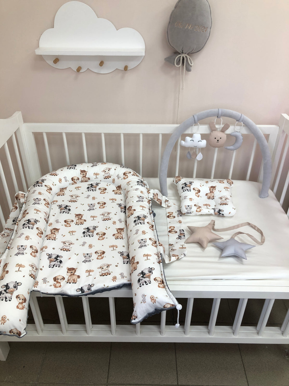 Gray Baby Nest “Animal”