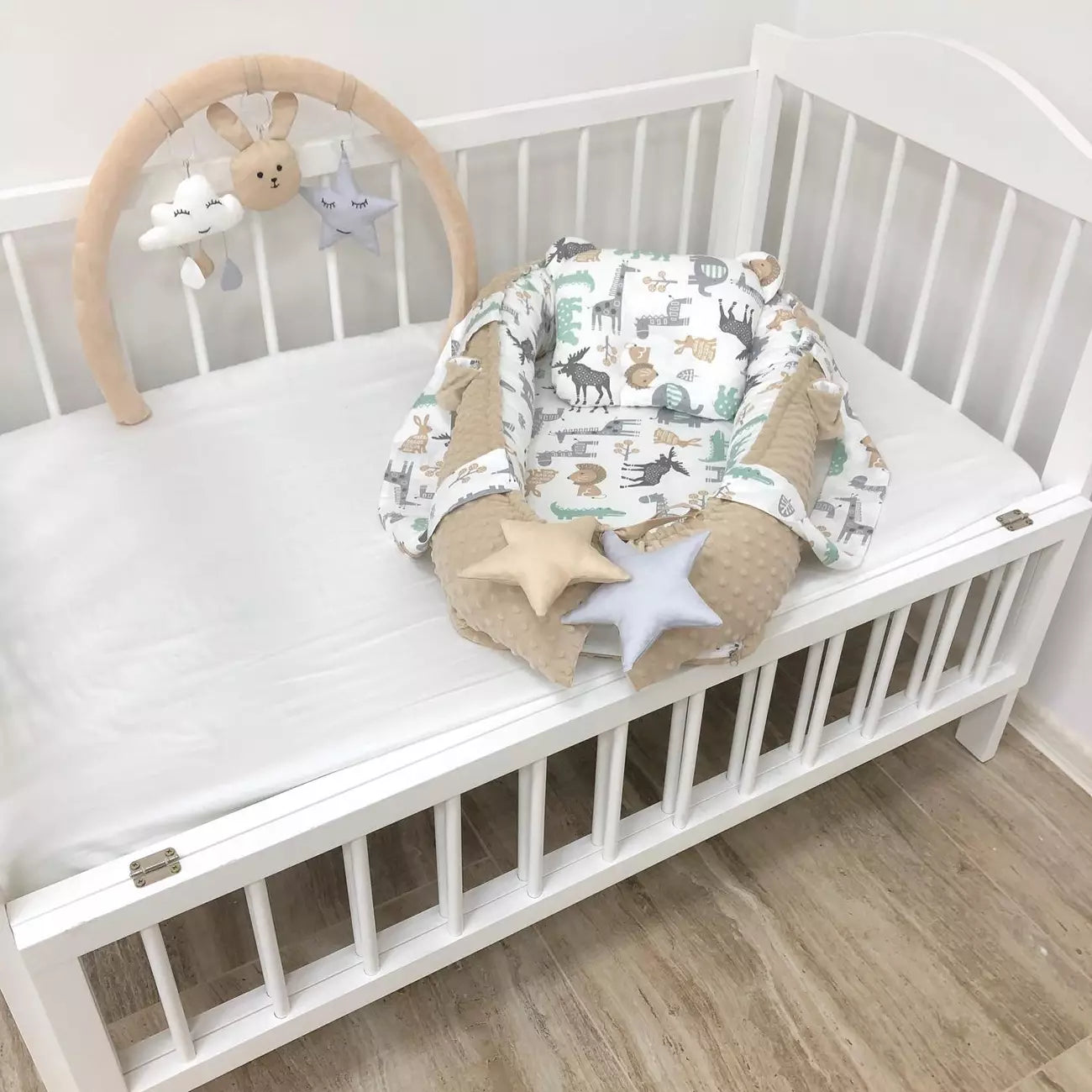 Baby nest beige”Animal pattern“ - Baby Bedding Worlds