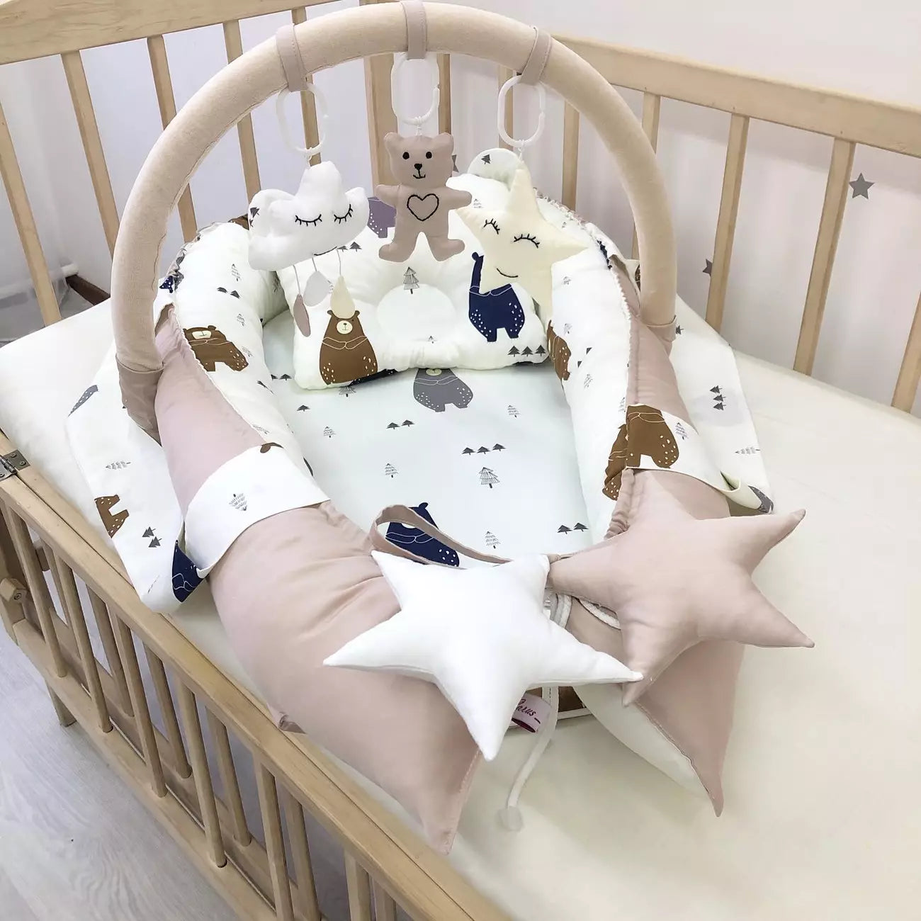 Baby Nest “Bear and toys” - Baby Bedding Worlds