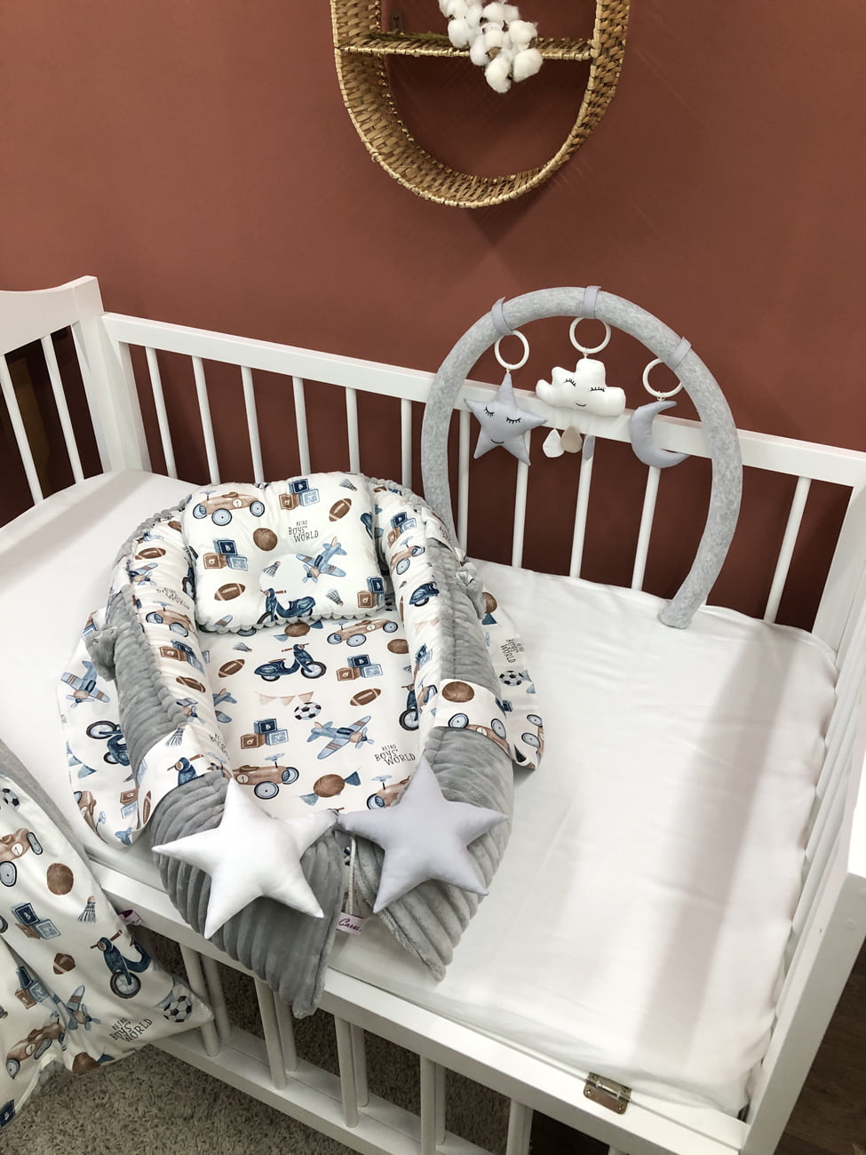 Baby Nest and Blanket in retro style - Baby Bedding Worlds