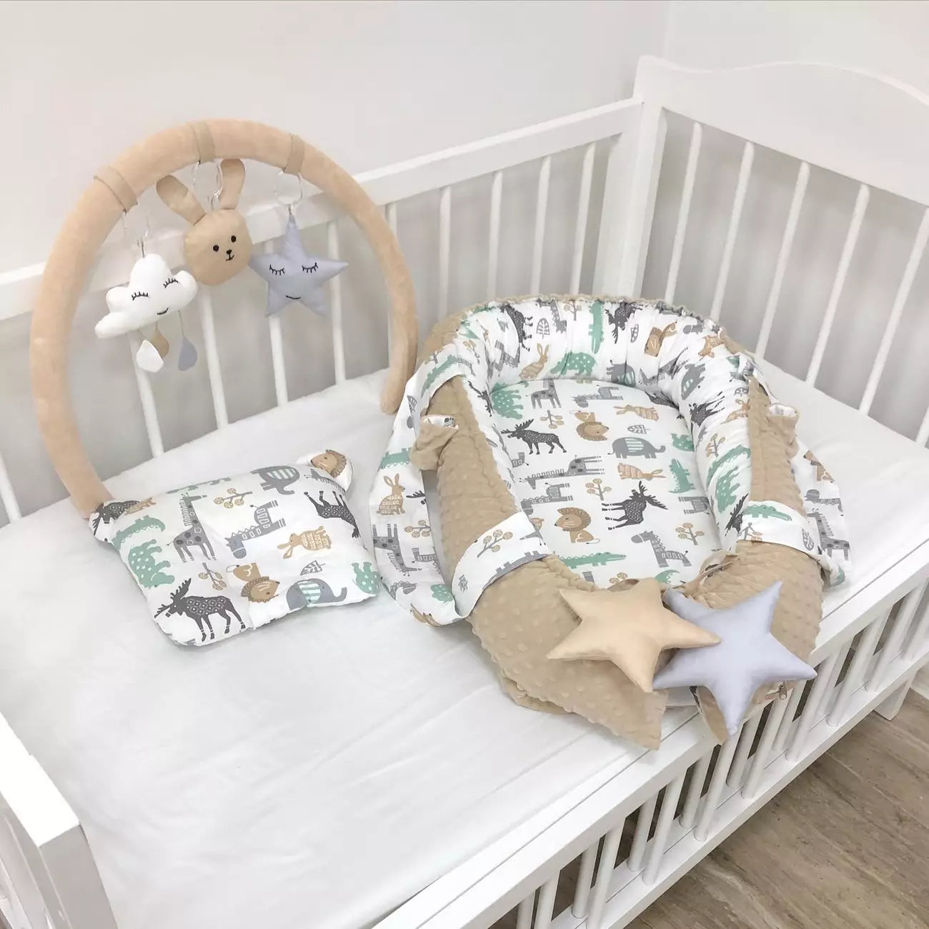 Baby nest beige”Animal pattern“ - Baby Bedding Worlds