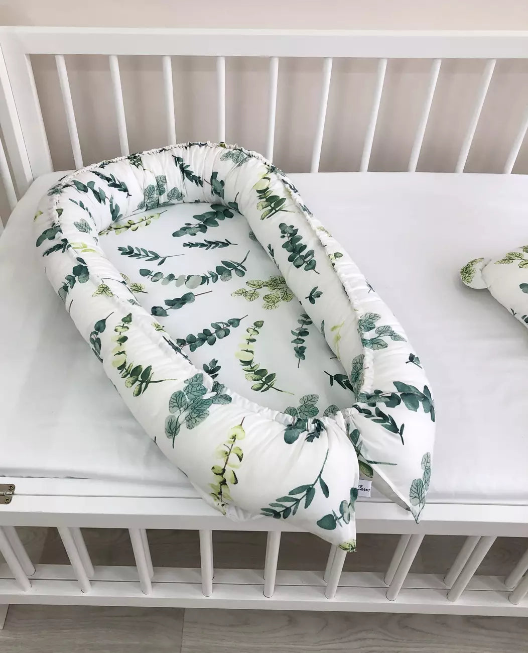 Baby nest “green leaves” - Baby Bedding Worlds