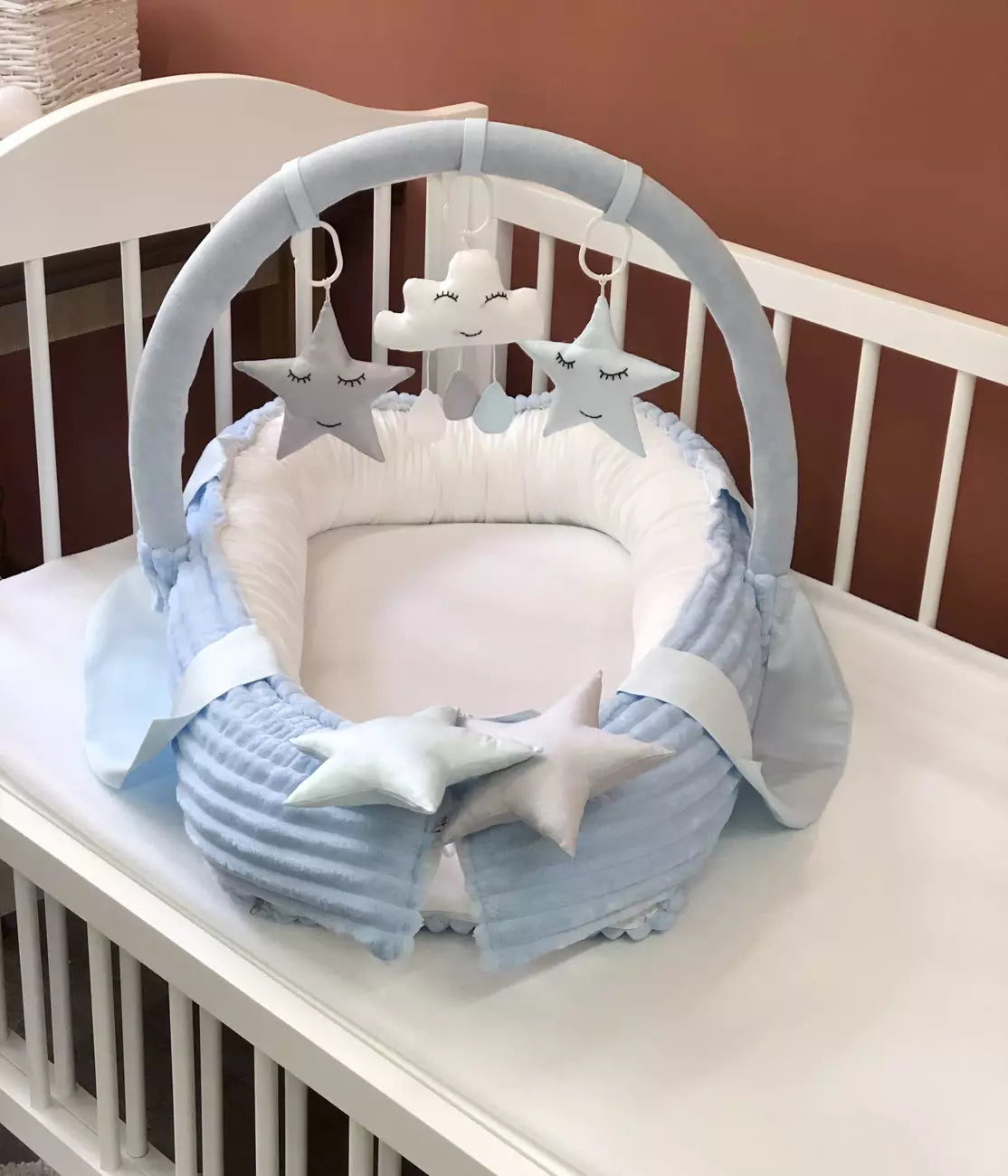 Baby nest “Blue and white” - Baby Bedding Worlds