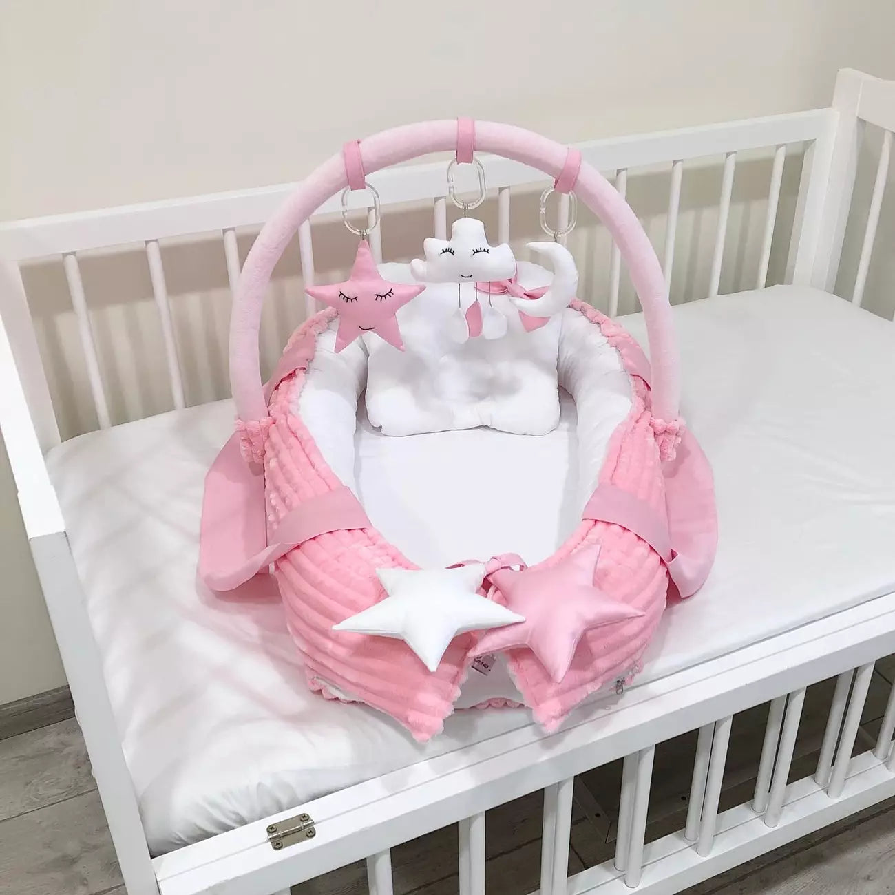 Baby nest “Pink and white” - Baby Bedding Worlds