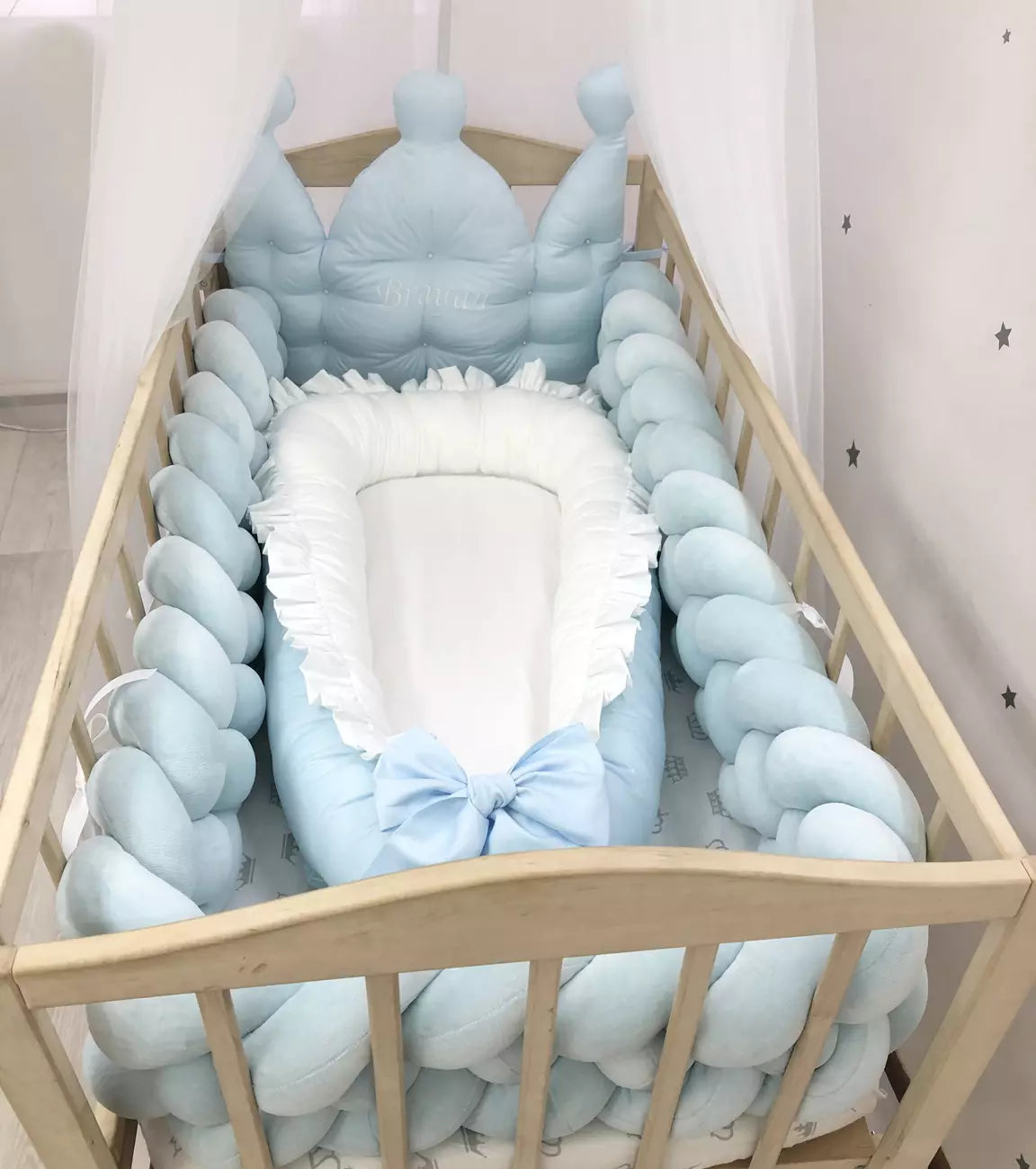 Blue baby bedding with baby nest and canopy - Baby Bedding Worlds