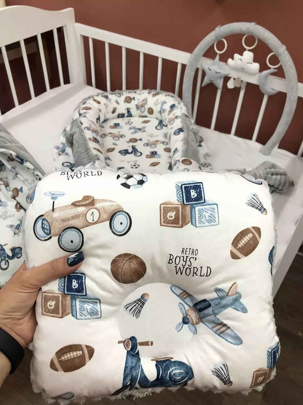 Baby Nest and Blanket in retro style - Baby Bedding Worlds