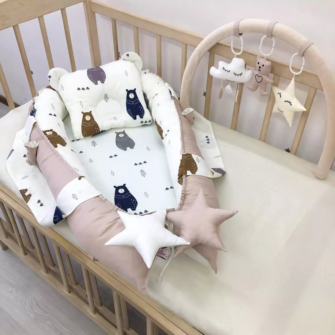 Baby Nest “Bear and toys” - Baby Bedding Worlds