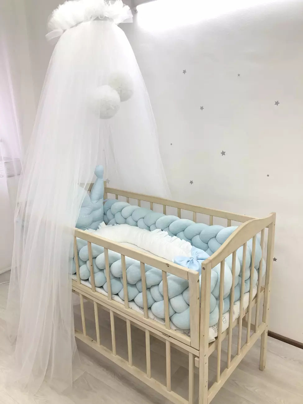 Blue baby bedding with baby nest and canopy - Baby Bedding Worlds