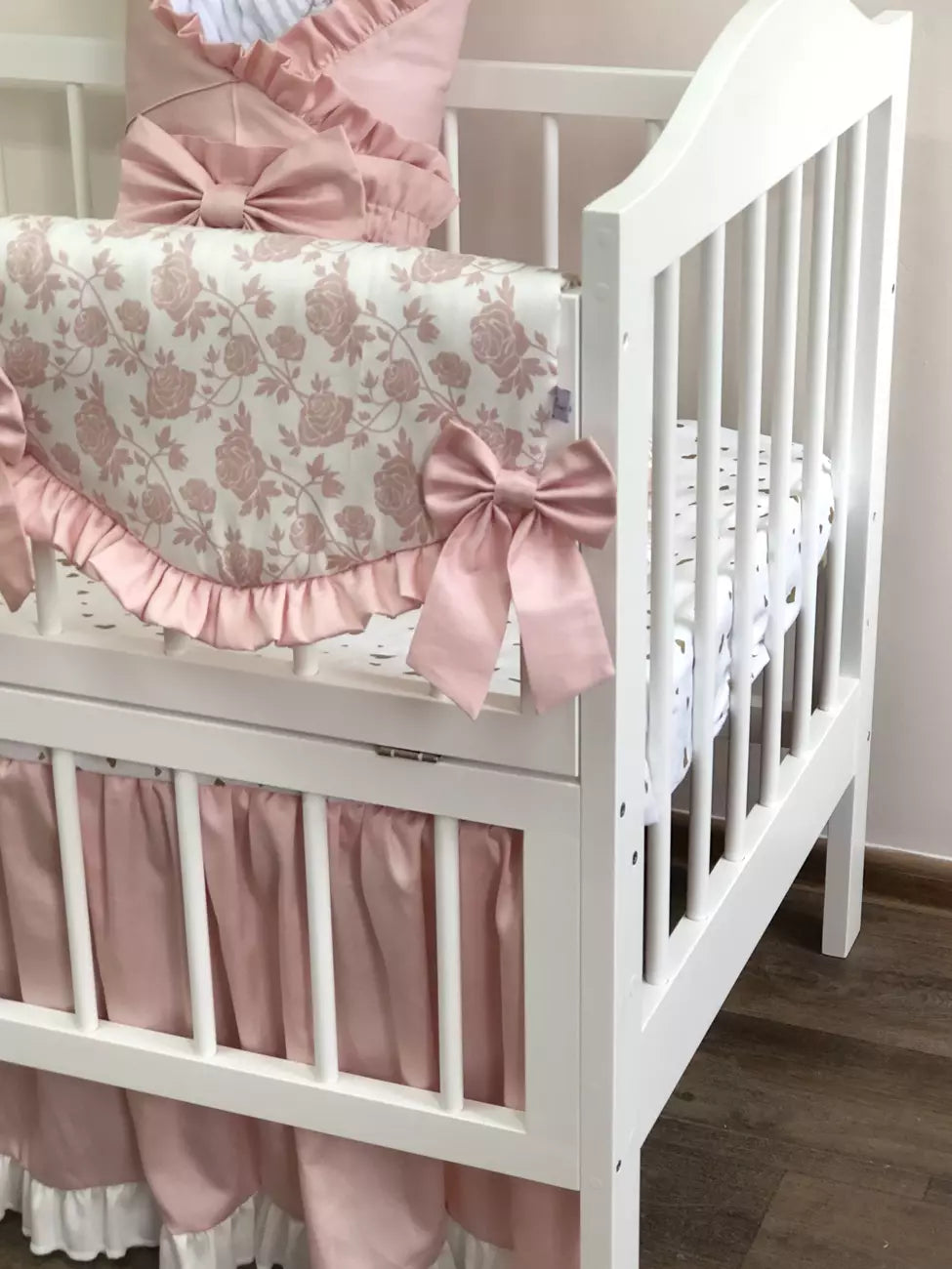 Crib set” Flowers” - Baby Bedding Worlds