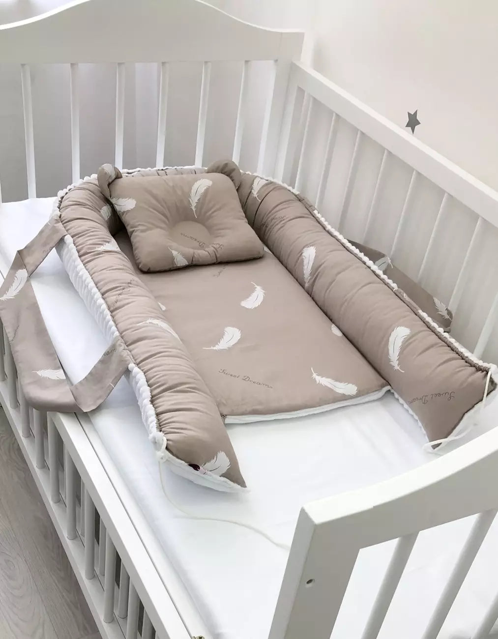 Baby Nest “Neutral” - Baby Bedding Worlds