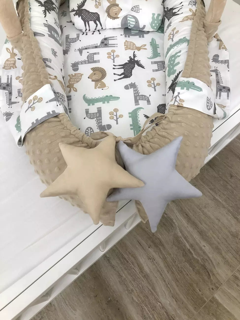 Baby nest beige”Animal pattern“ - Baby Bedding Worlds