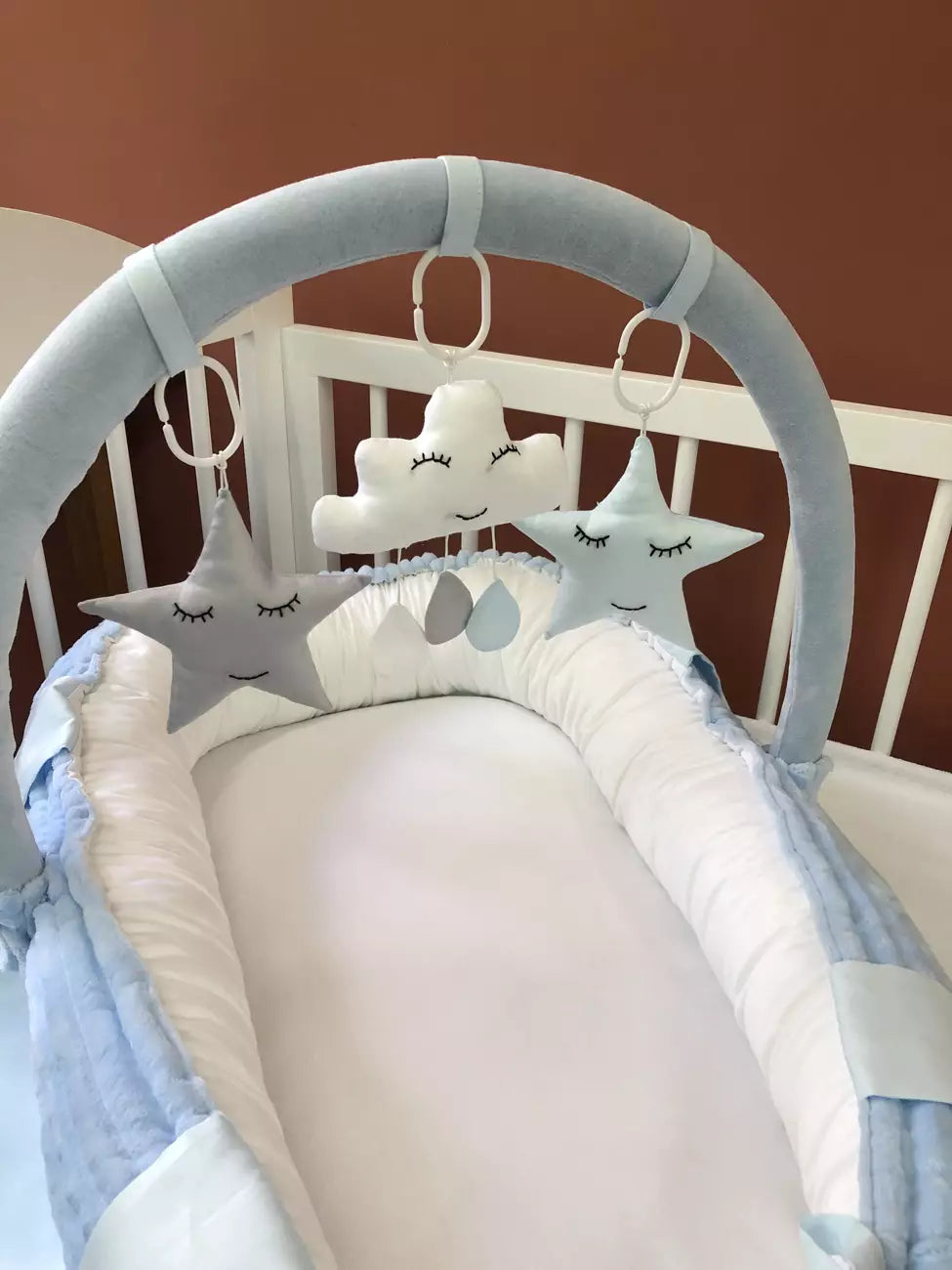 Baby nest “Blue and white” - Baby Bedding Worlds