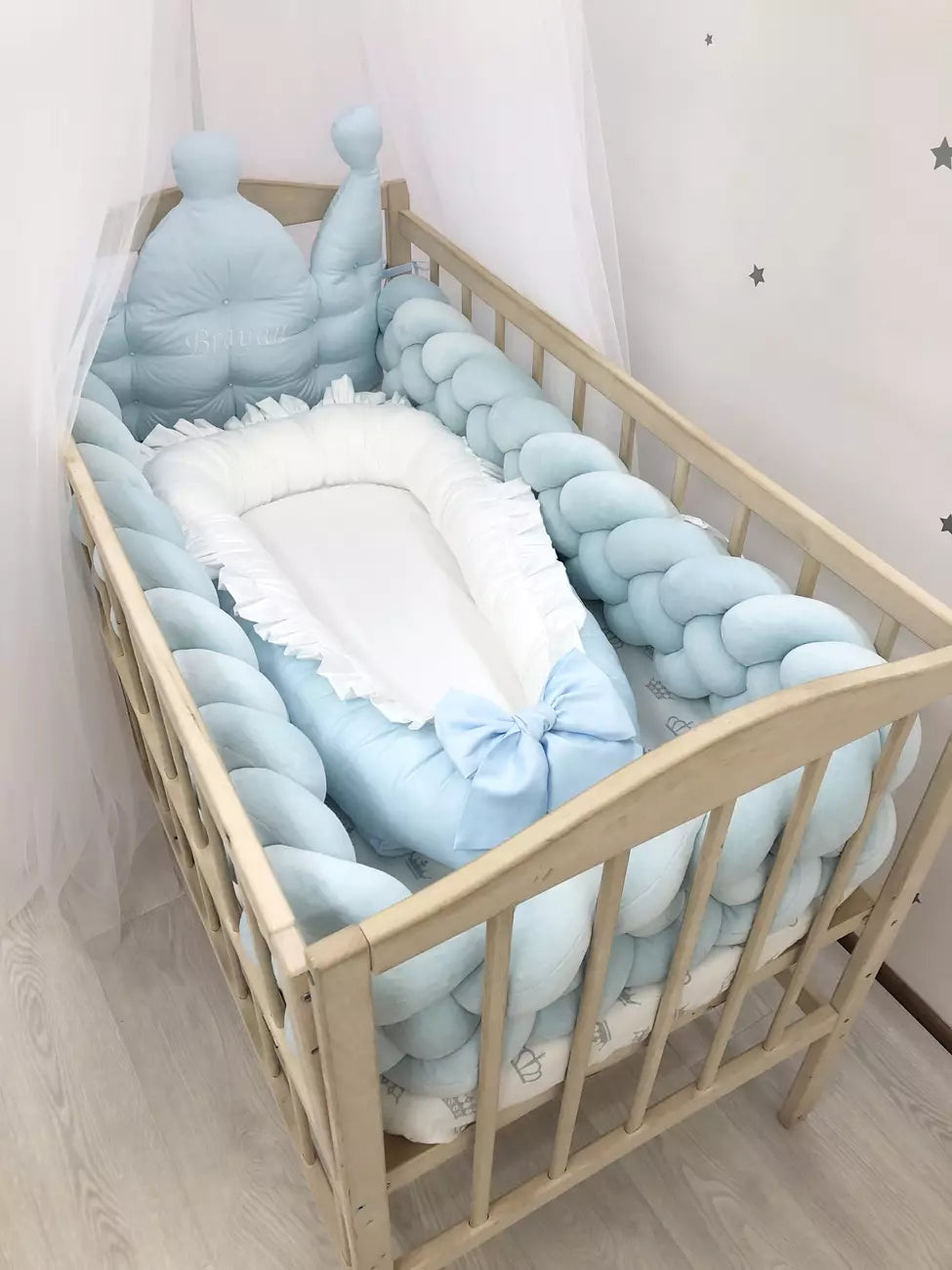 Blue baby bedding with baby nest and canopy - Baby Bedding Worlds