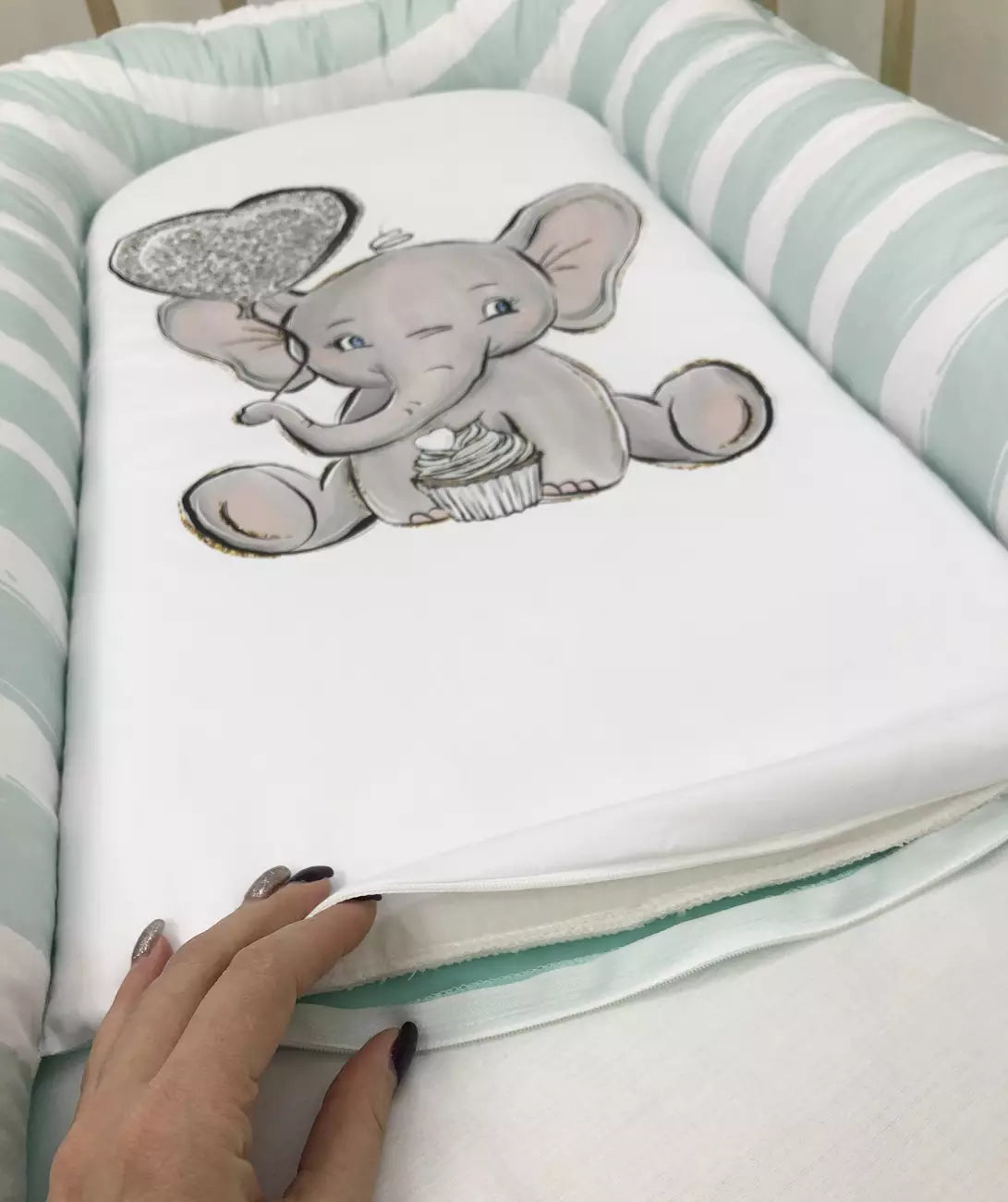 Baby nest “Mint Elephant” - Baby Bedding Worlds
