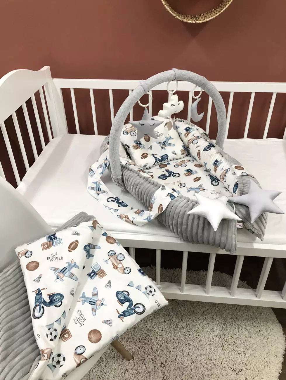 Baby Nest and Blanket in retro style - Baby Bedding Worlds