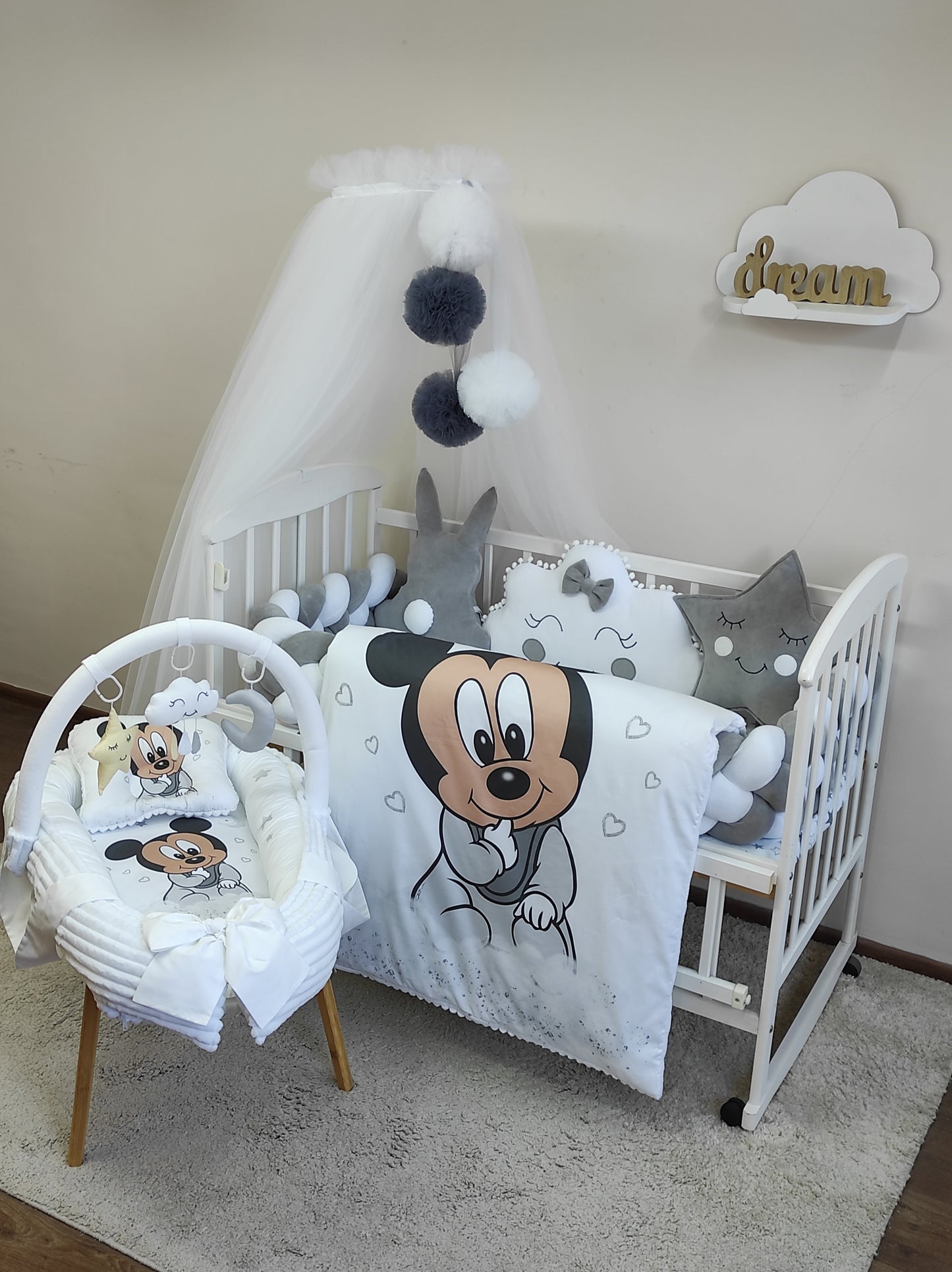 "Classic Mickey & Silver Stars" 14-Piece Premium Crib Suite