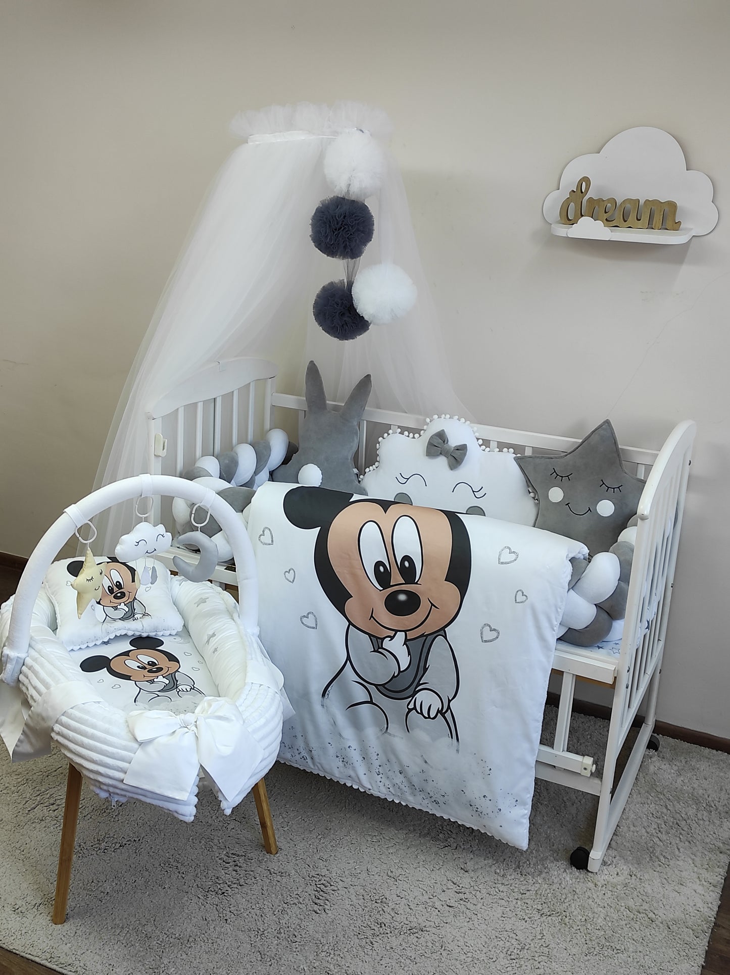 "Classic Mickey & Silver Stars" 14-Piece Premium Crib Suite