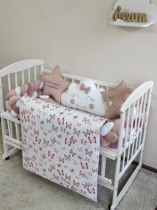 Flatternde Träume | 6-teiliges Designer-Kinderzimmer-Set in Rouge, Sand & Schneeweiß