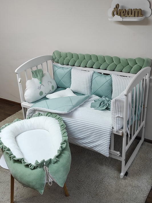Salbeigrün Pistazientraum | Luxuriöse 10-teilige Samt Kinderzimmer-Garnitur mit Babynest