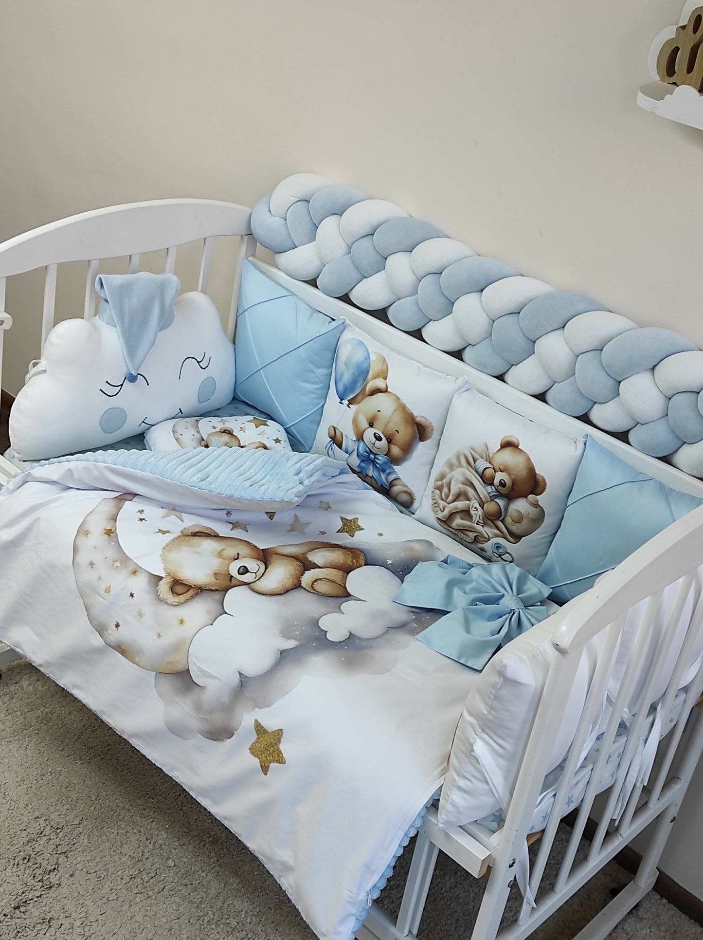 Sleepy Bear in the Clouds: The Deluxe Azure Collection