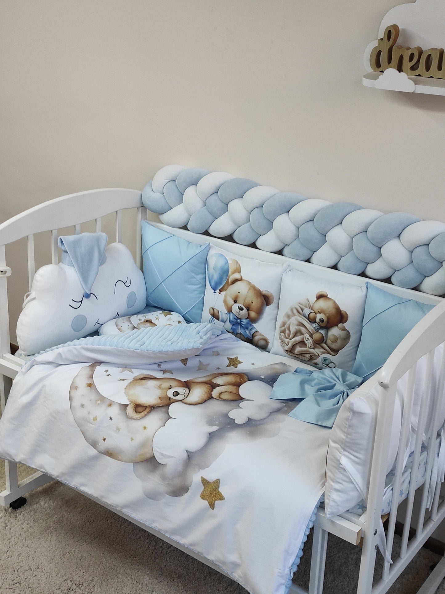 Sleepy Bear in the Clouds: The Deluxe Azure Collection