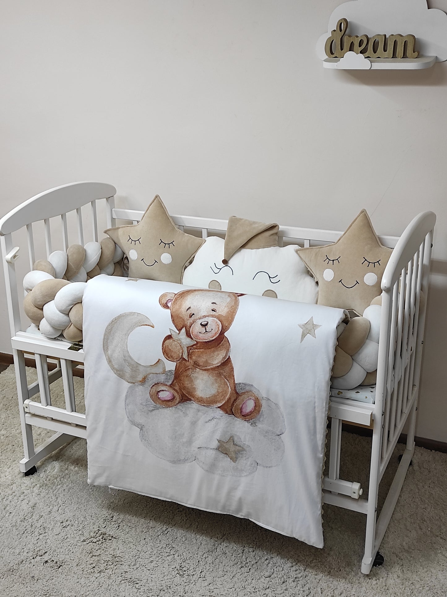 Honey Bear Dreams: The Deluxe Beige & White Collection