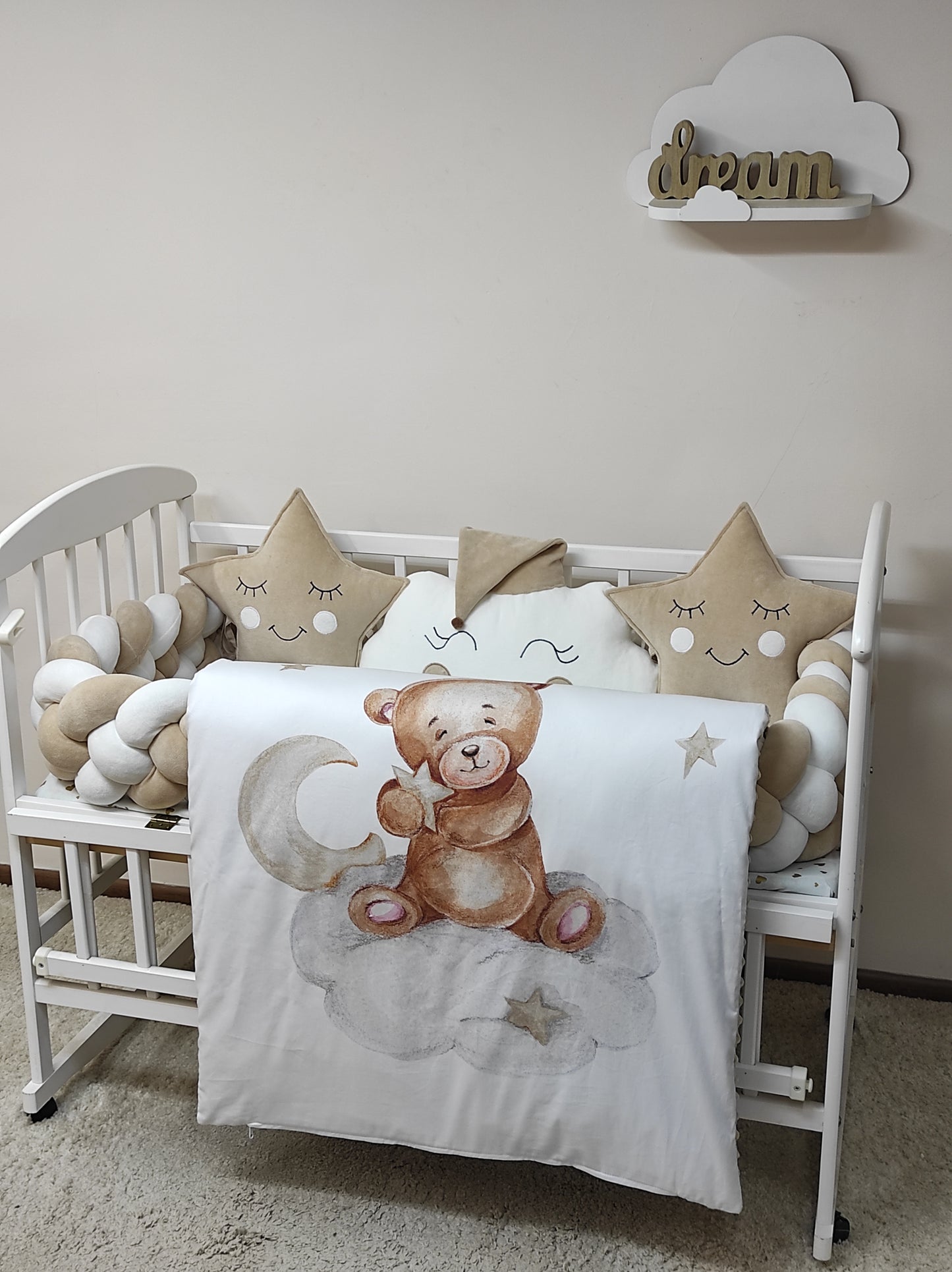 Honey Bear Dreams: The Deluxe Beige & White Collection