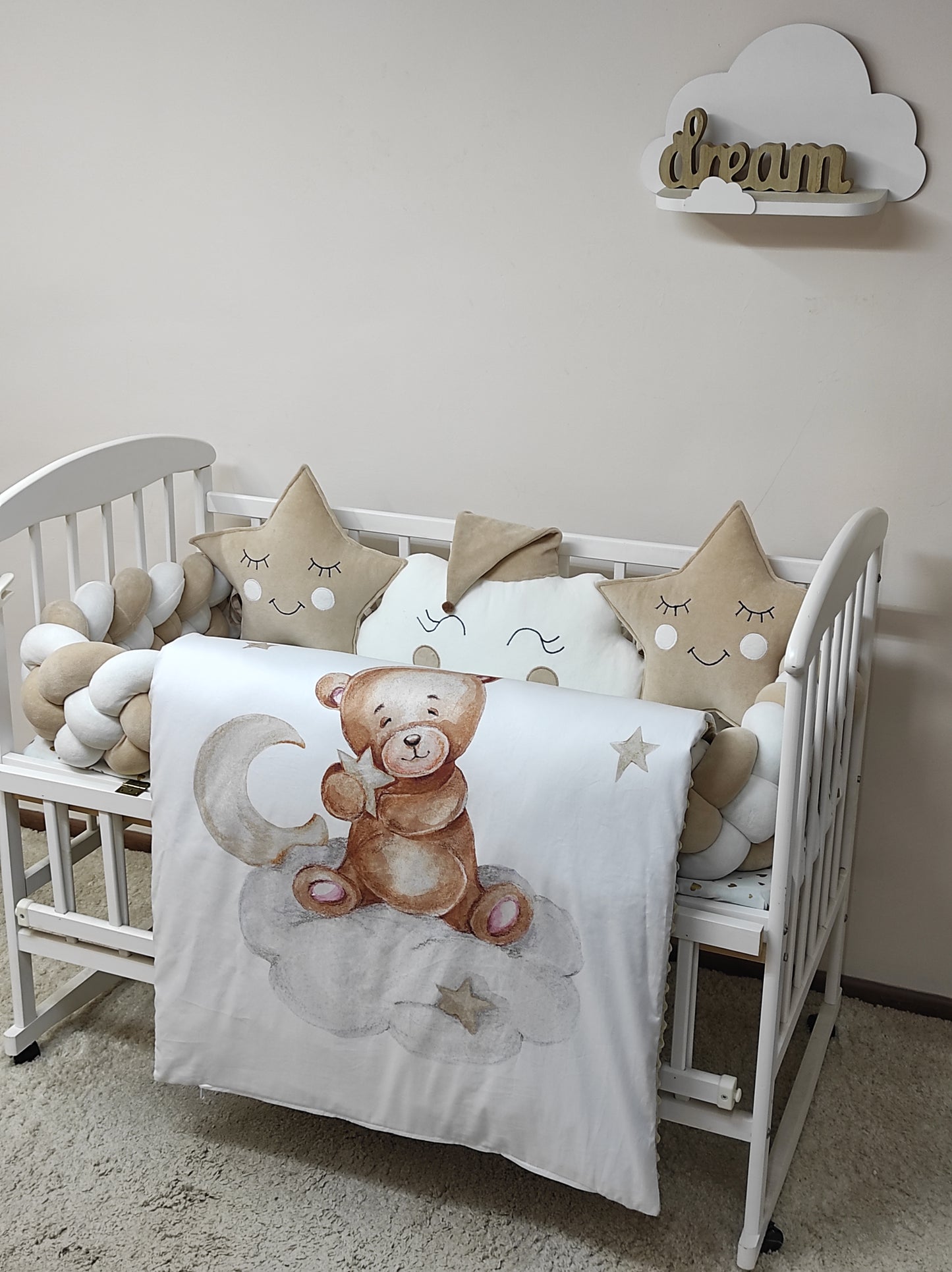Honey Bear Dreams: The Deluxe Beige & White Collection