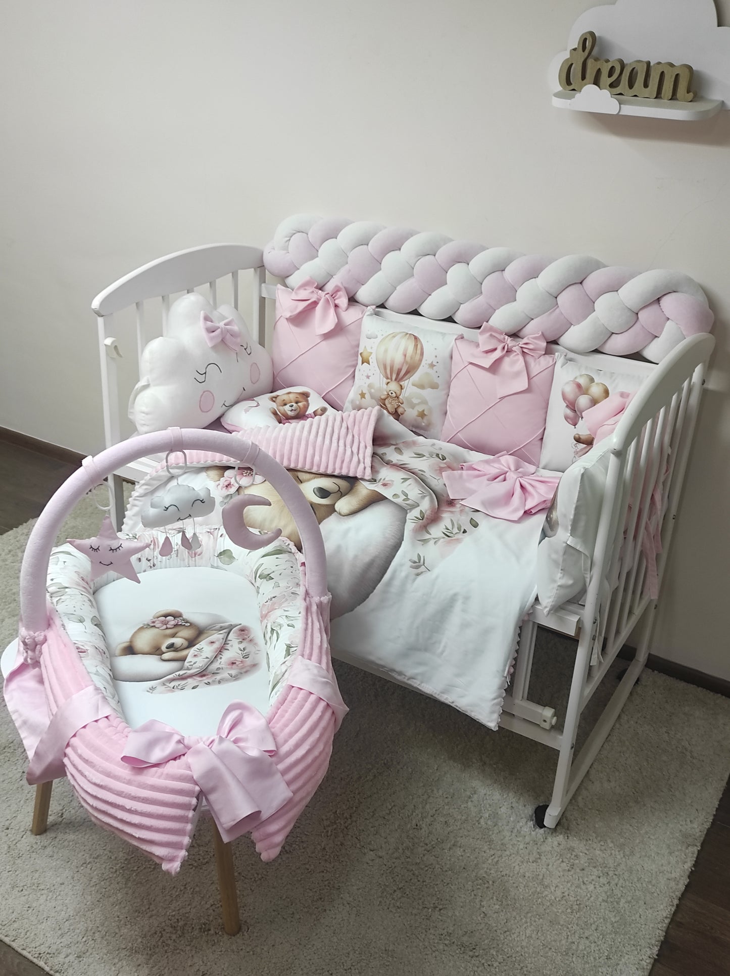 Pink Dream: Royal Comfort & Whimsical Design
