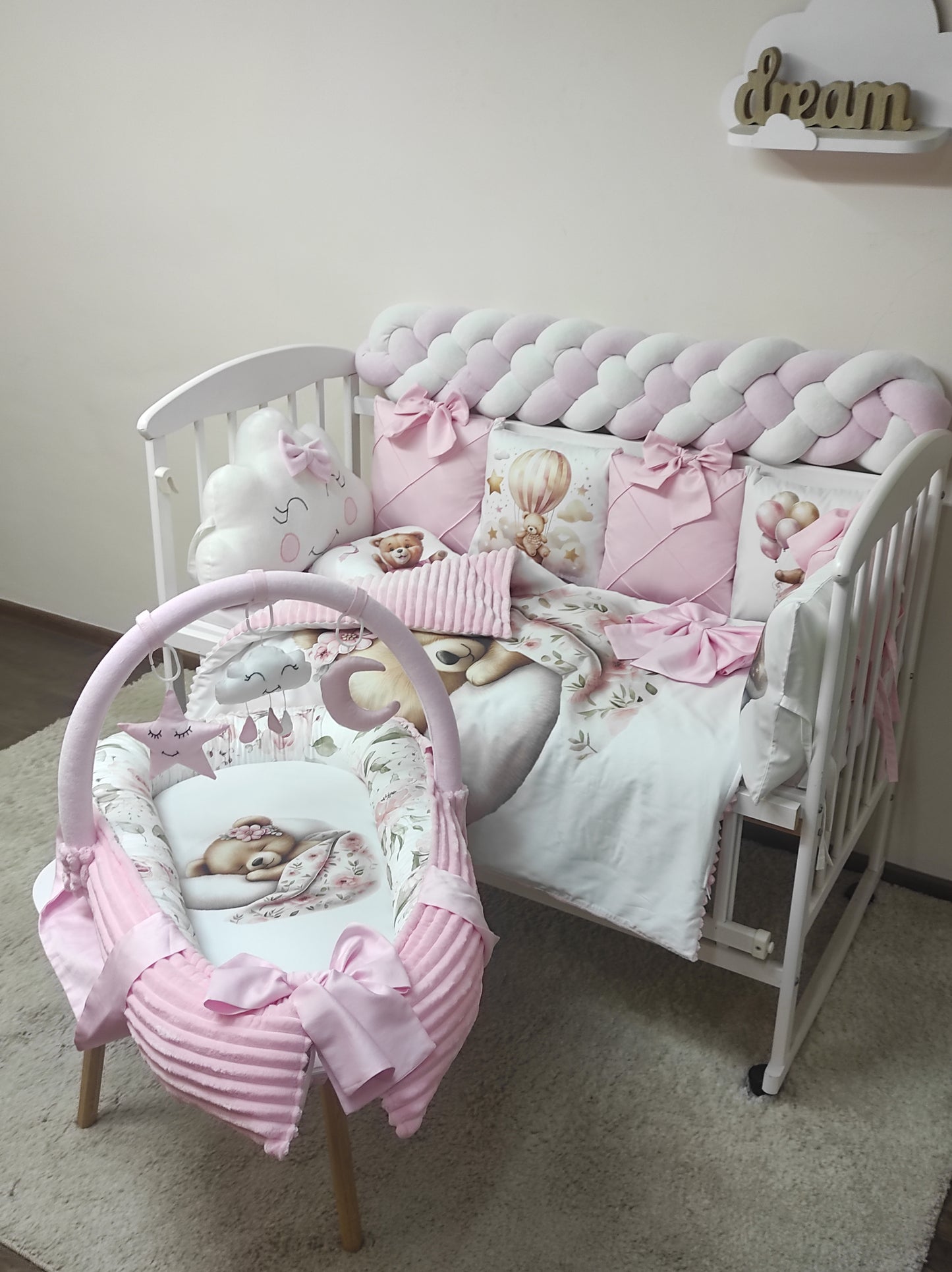 Pink Dream: Royal Comfort & Whimsical Design