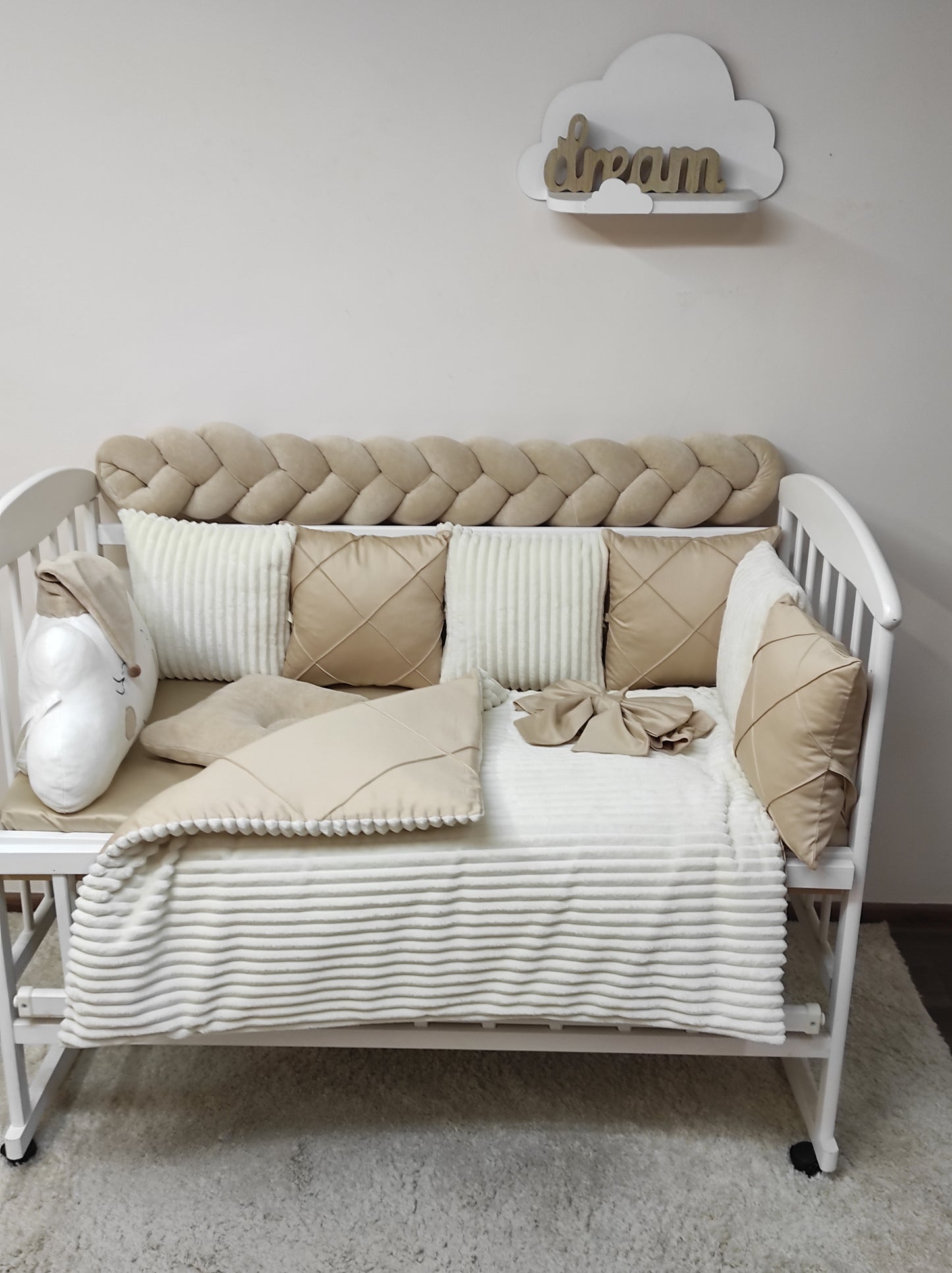 Beige Marshmallow: Classic Comfort & Versatile Design