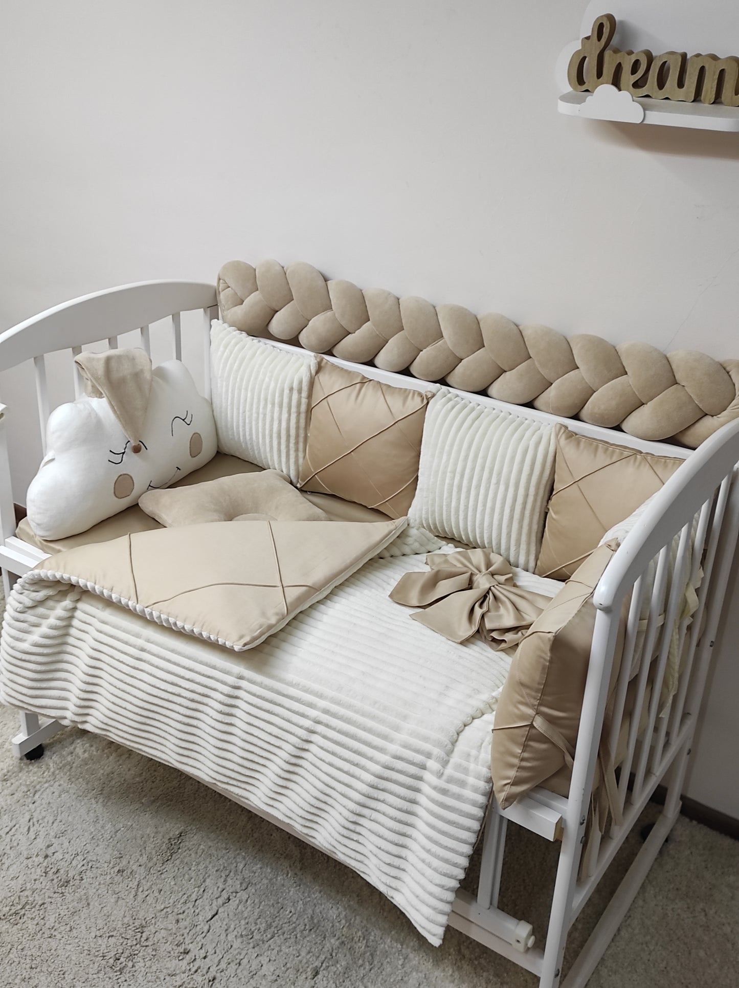 Beige Marshmallow: Classic Comfort & Versatile Design