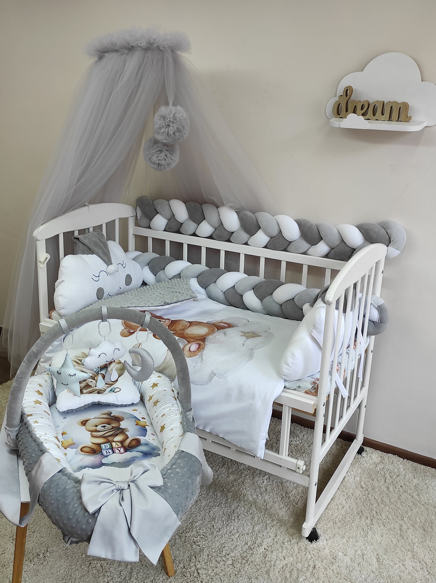 Sleepy Bear: Minimalist Style & Cloud-Like Comfort