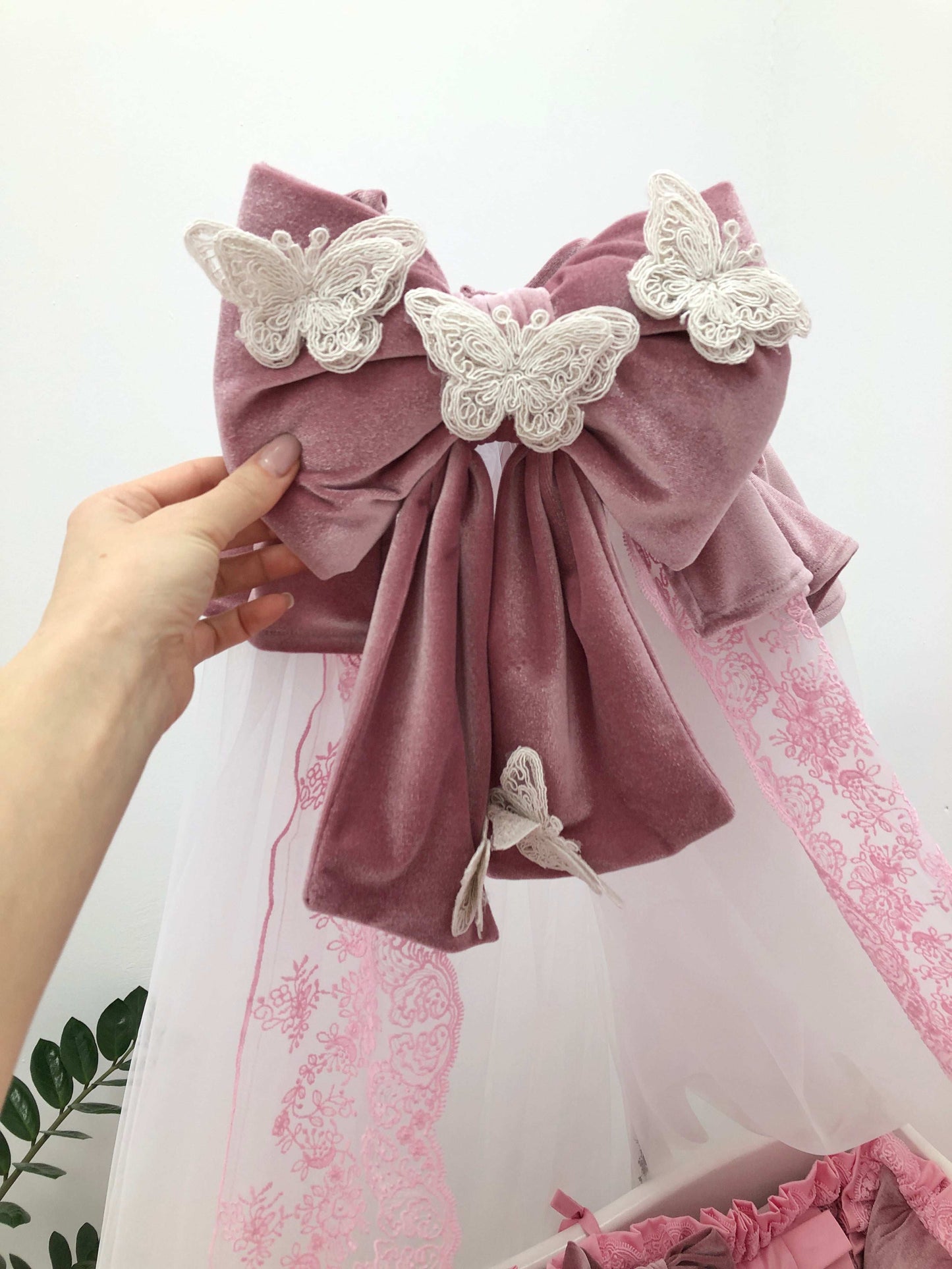 Royal Luxury Crib Bedding Set "Royal Rose"