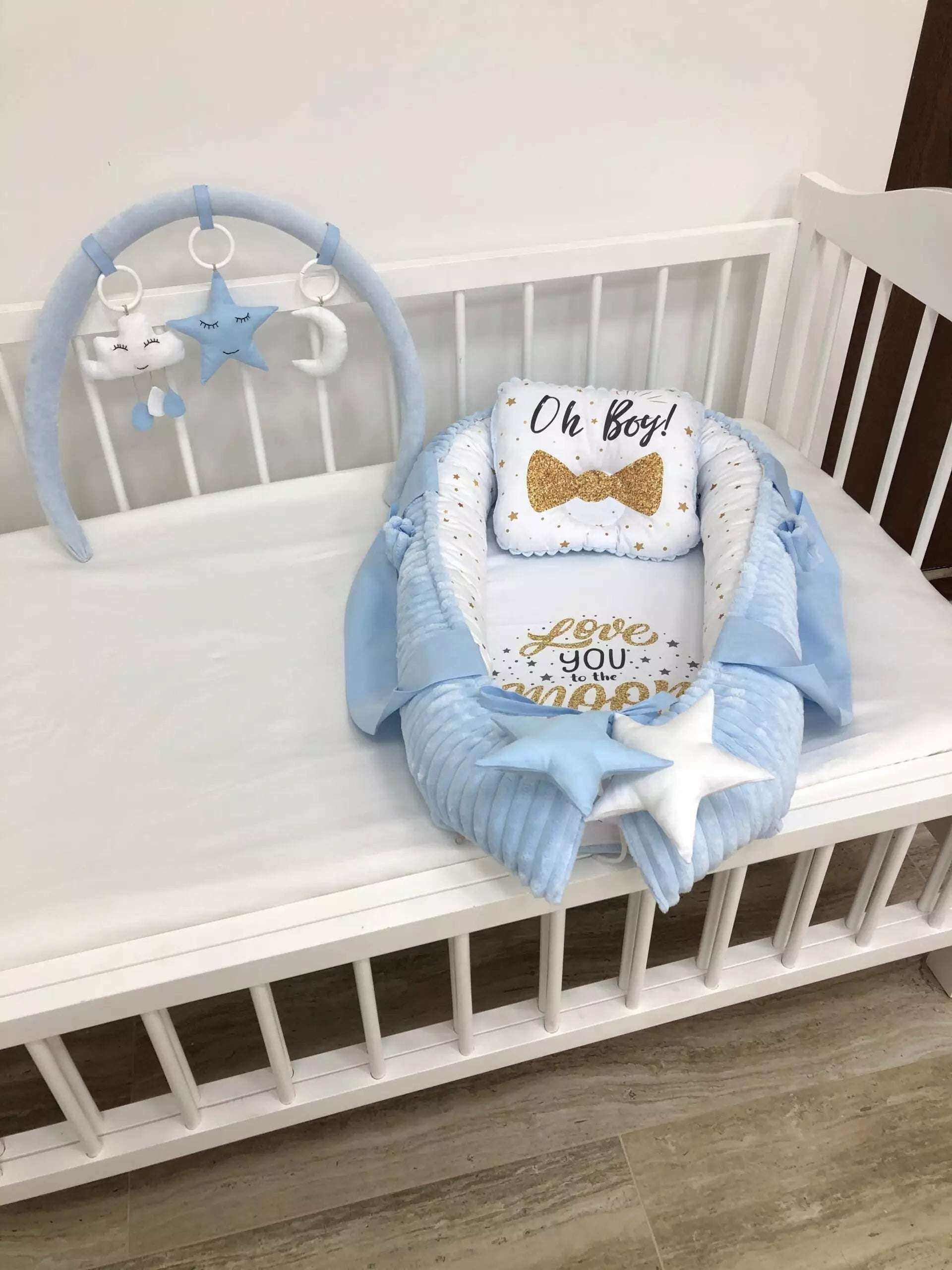 Baby nest with an arc and mini toys “Oh Boy” . - Baby Bedding Worlds
