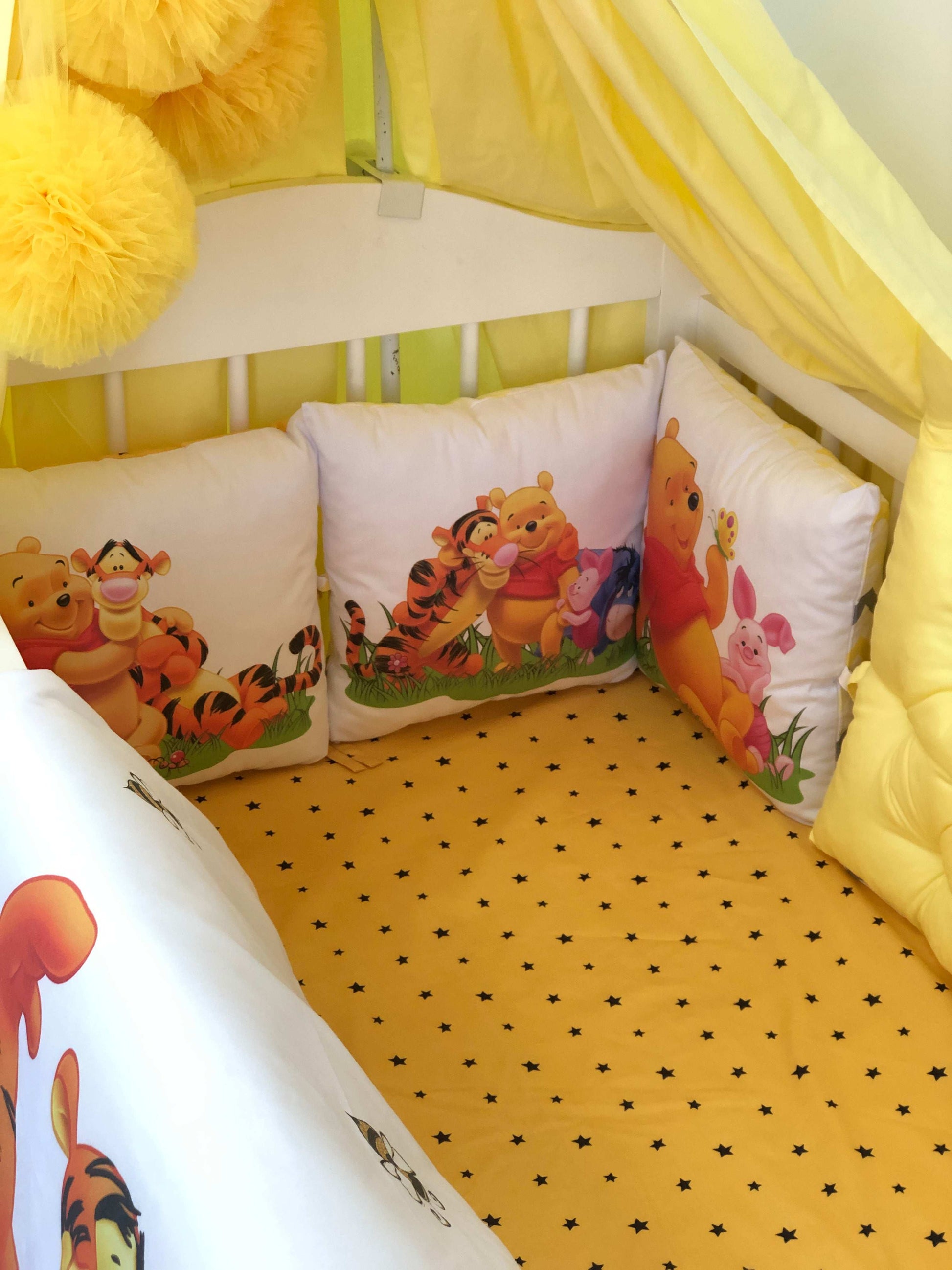 Crib set "Winnie the Pooh" - Baby Bedding Worlds