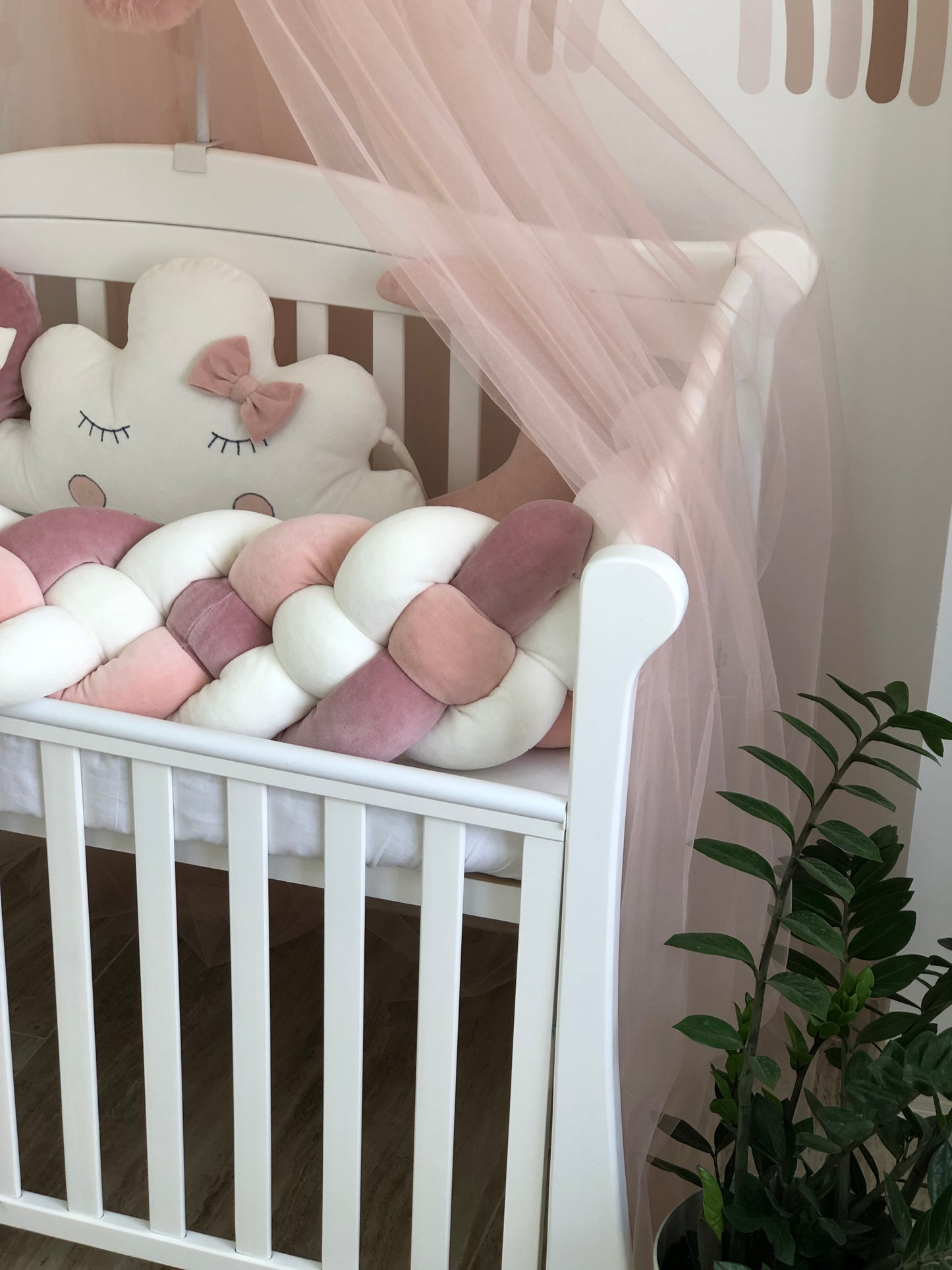 Crib bedding set "Powder cloud"