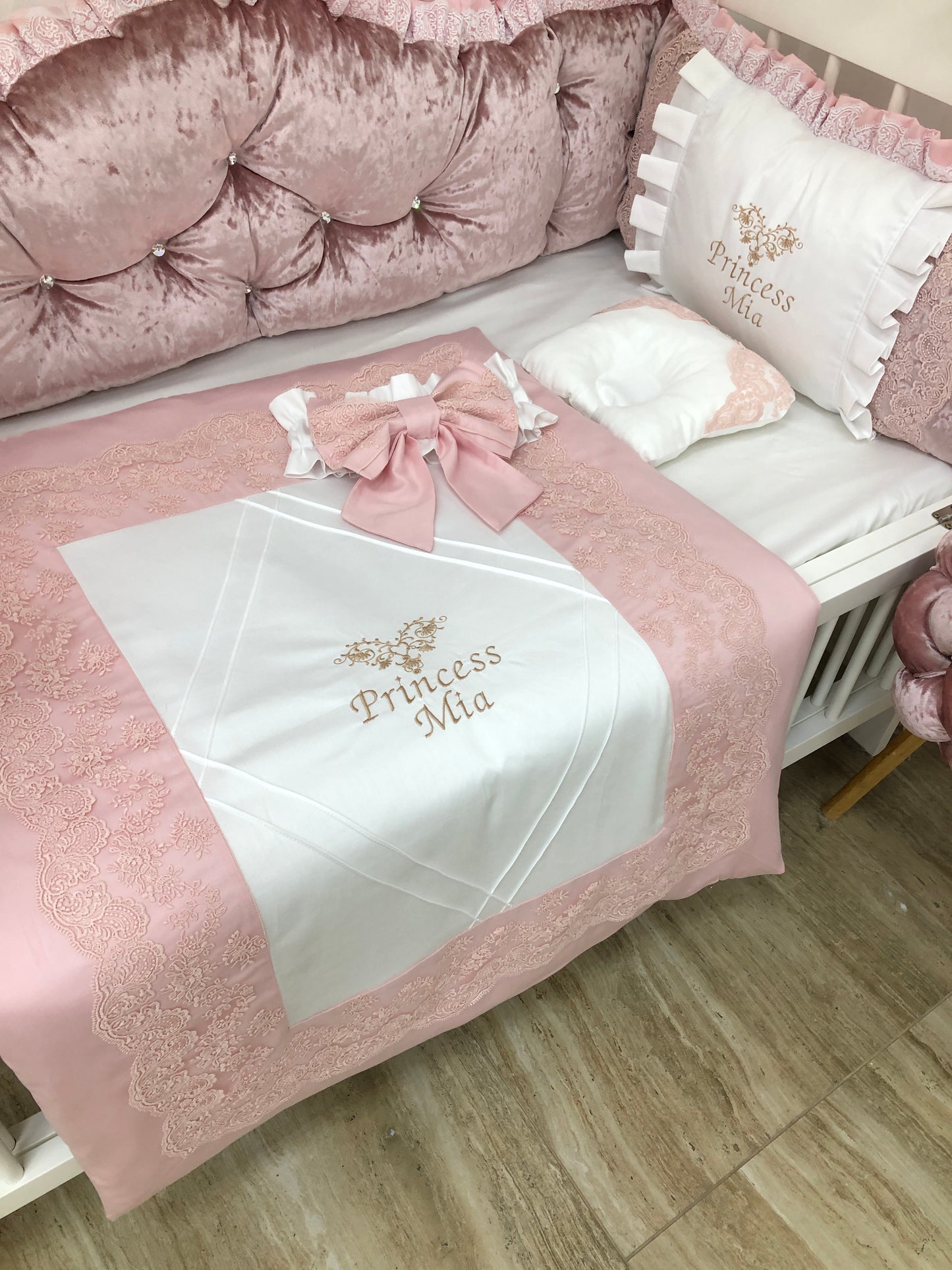 Crib Bedding Set "Royal velvet powder"