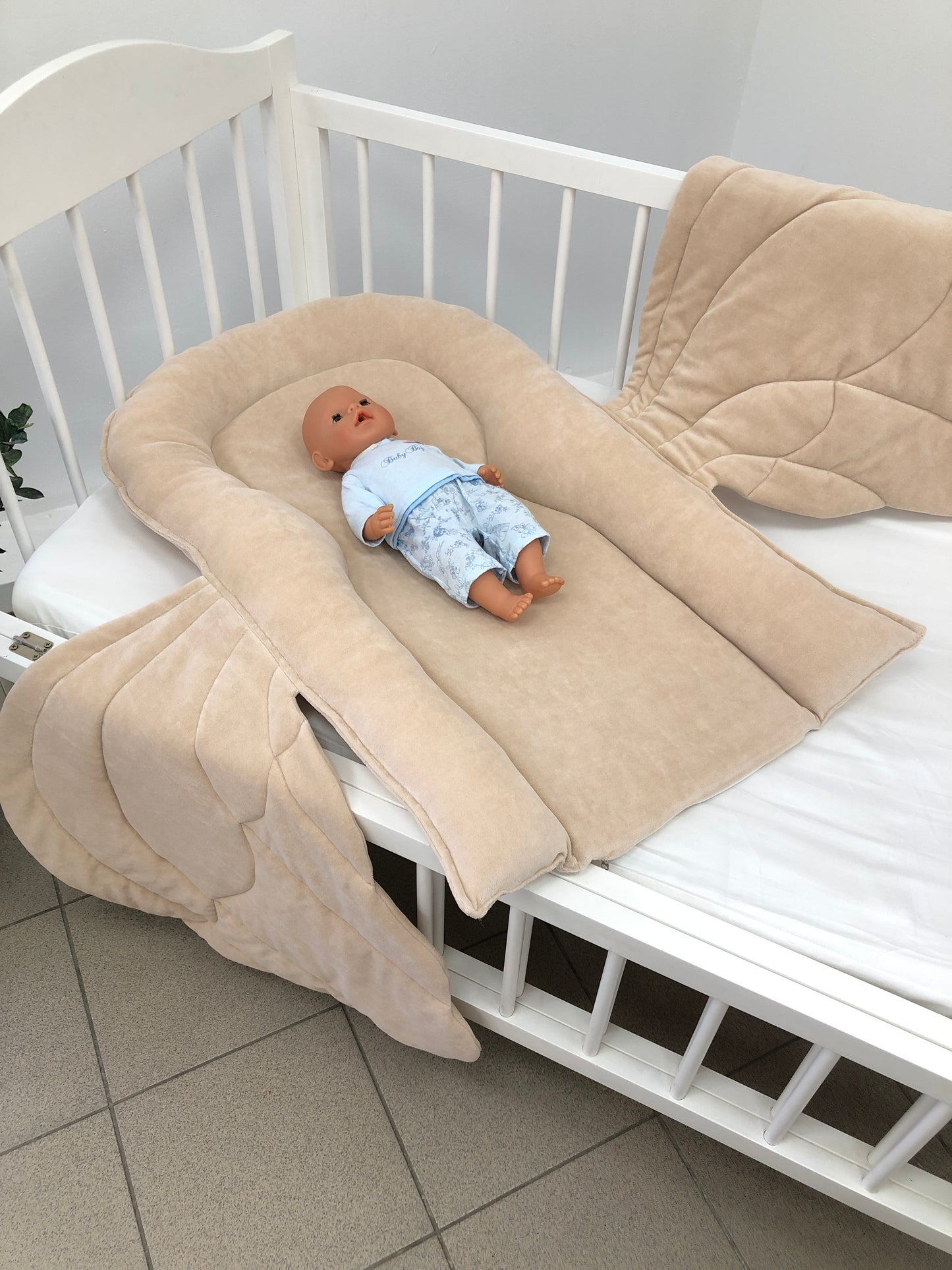 🤩 Personalized Baby Nest with Blanket Wings – Soft Velour Baby Lounger