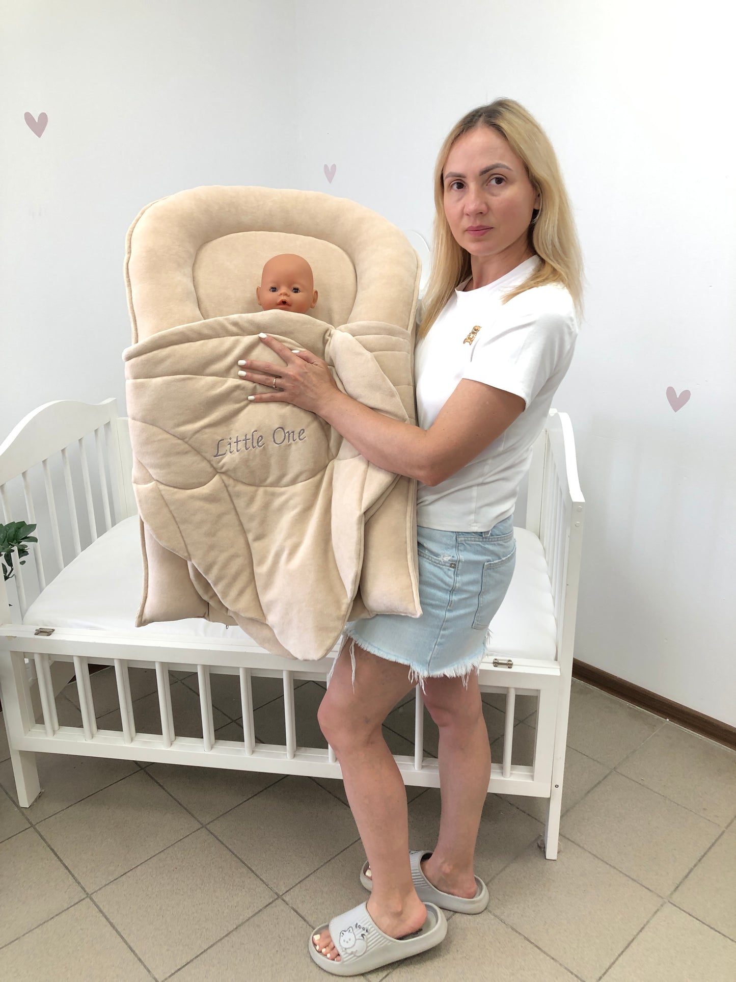 🤩 Personalized Baby Nest with Blanket Wings – Soft Velour Baby Lounger