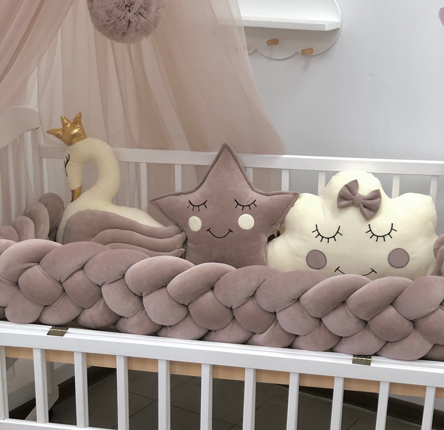 Royal Beige: Aristokratischer Komfort & Velours-Luxus
