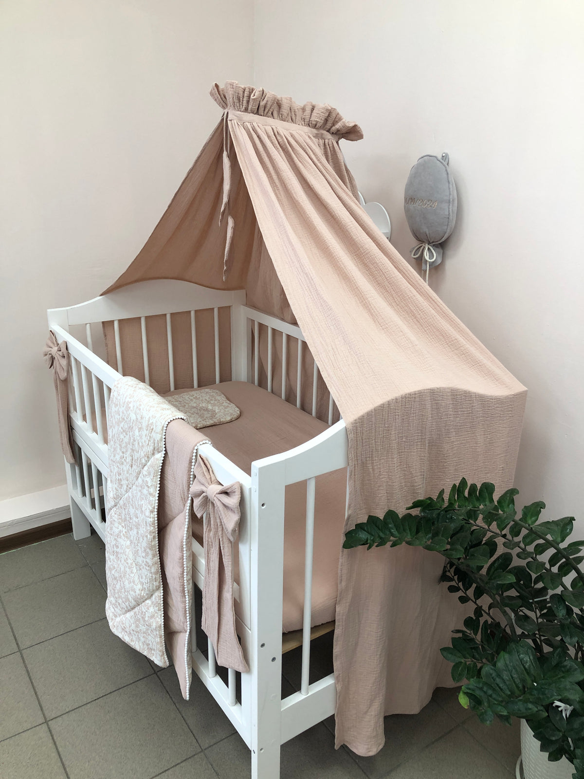 Royal Beige: Aristokratischer Komfort & Velours-Luxus