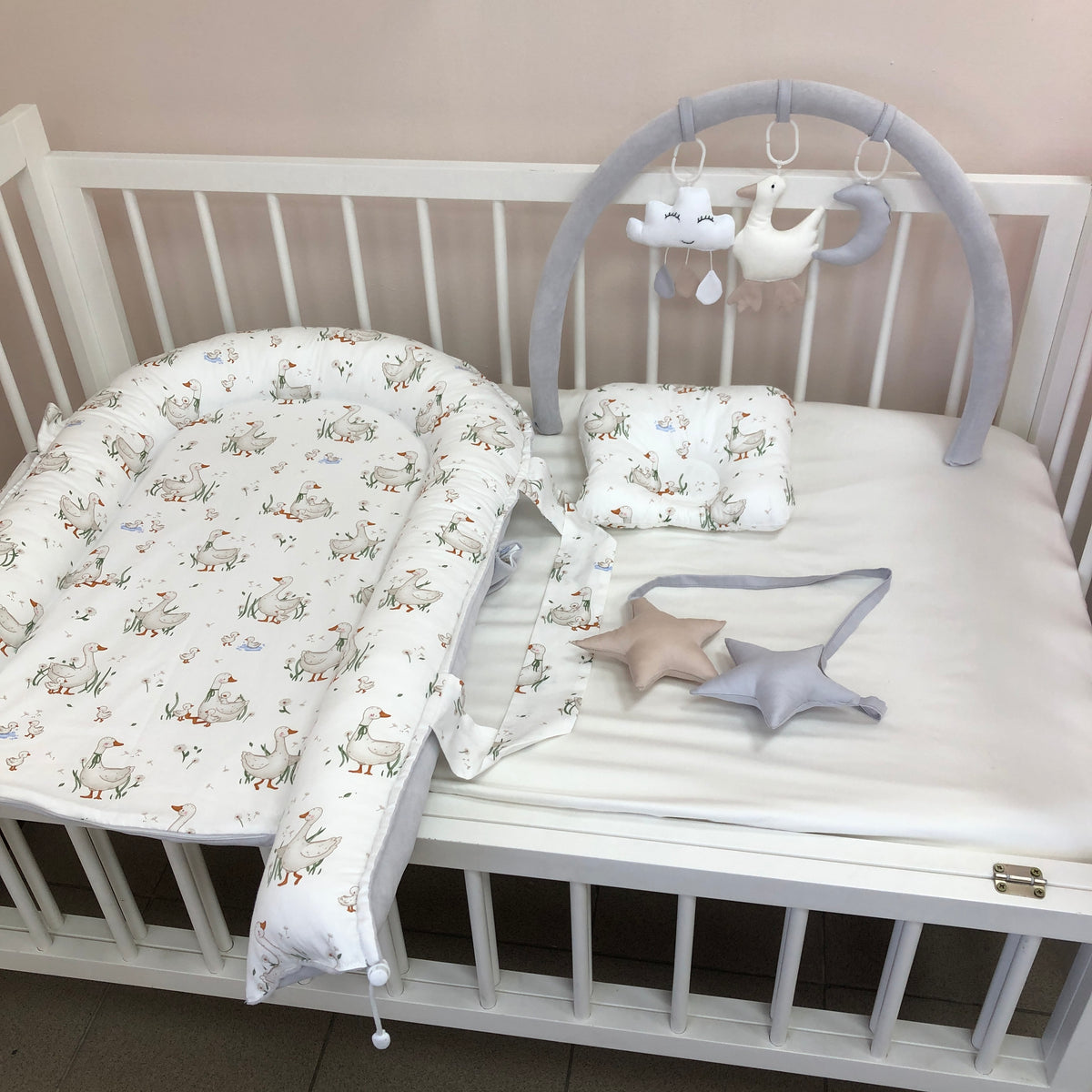Gray Baby Nest “Geese”