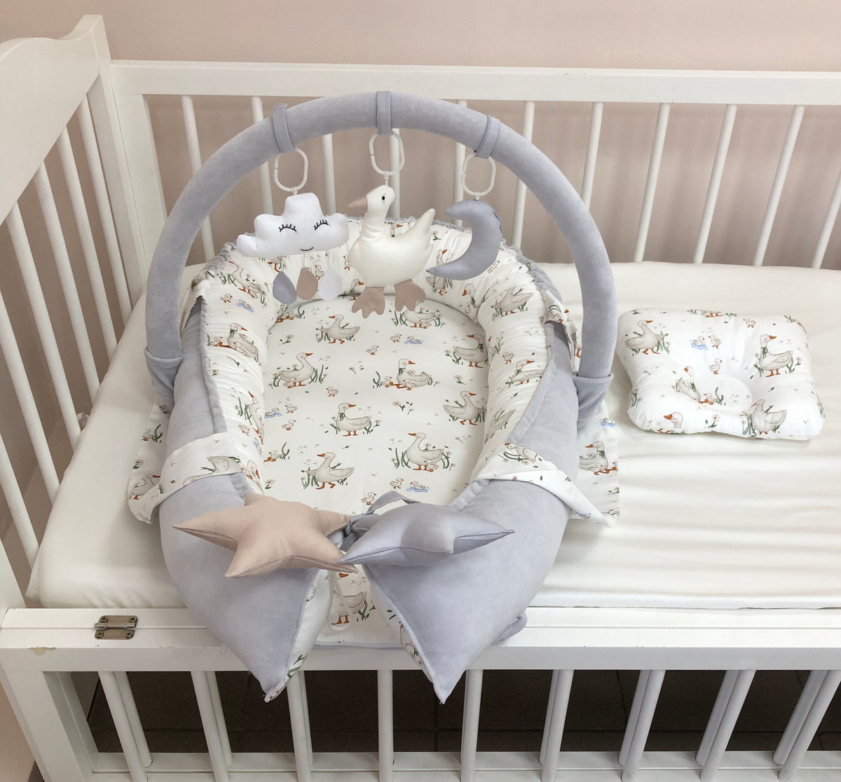 Gray Baby Nest “Geese”
