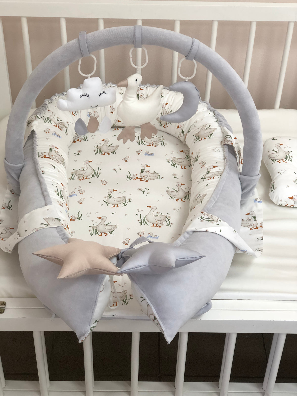 Gray Baby Nest “Geese”