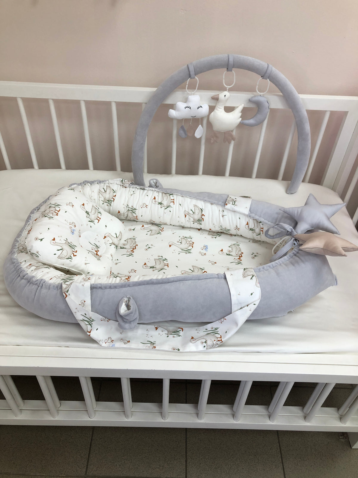 Gray Baby Nest “Geese”