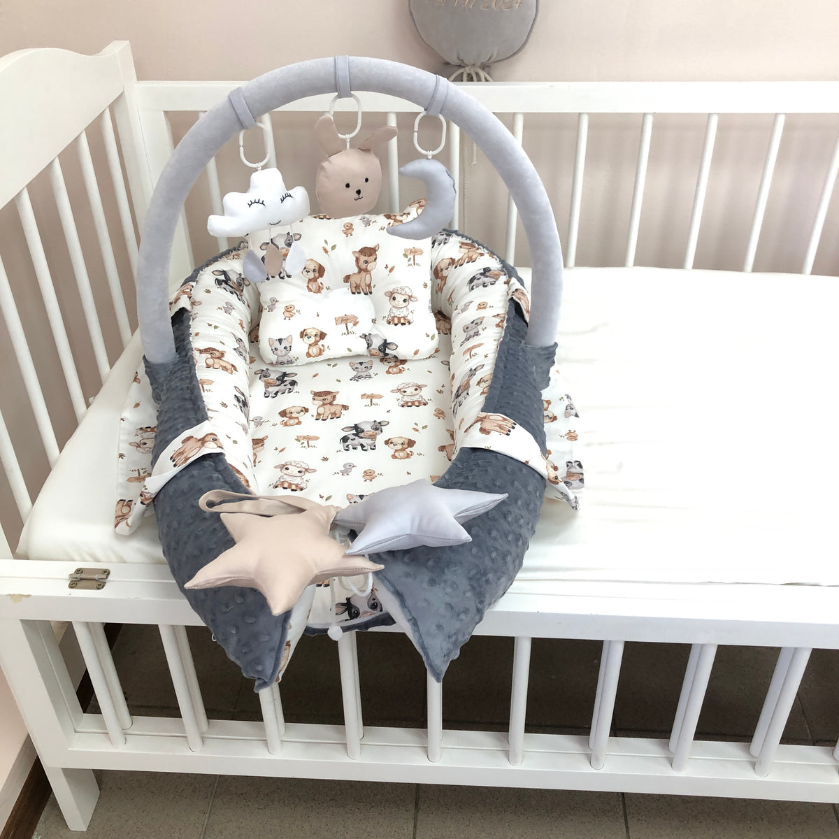 Gray Baby Nest “Animal”