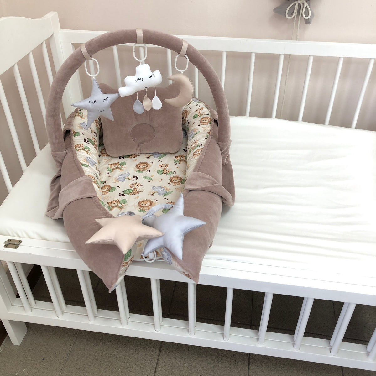 Cappuccino Baby Nest "Animal Pattern"